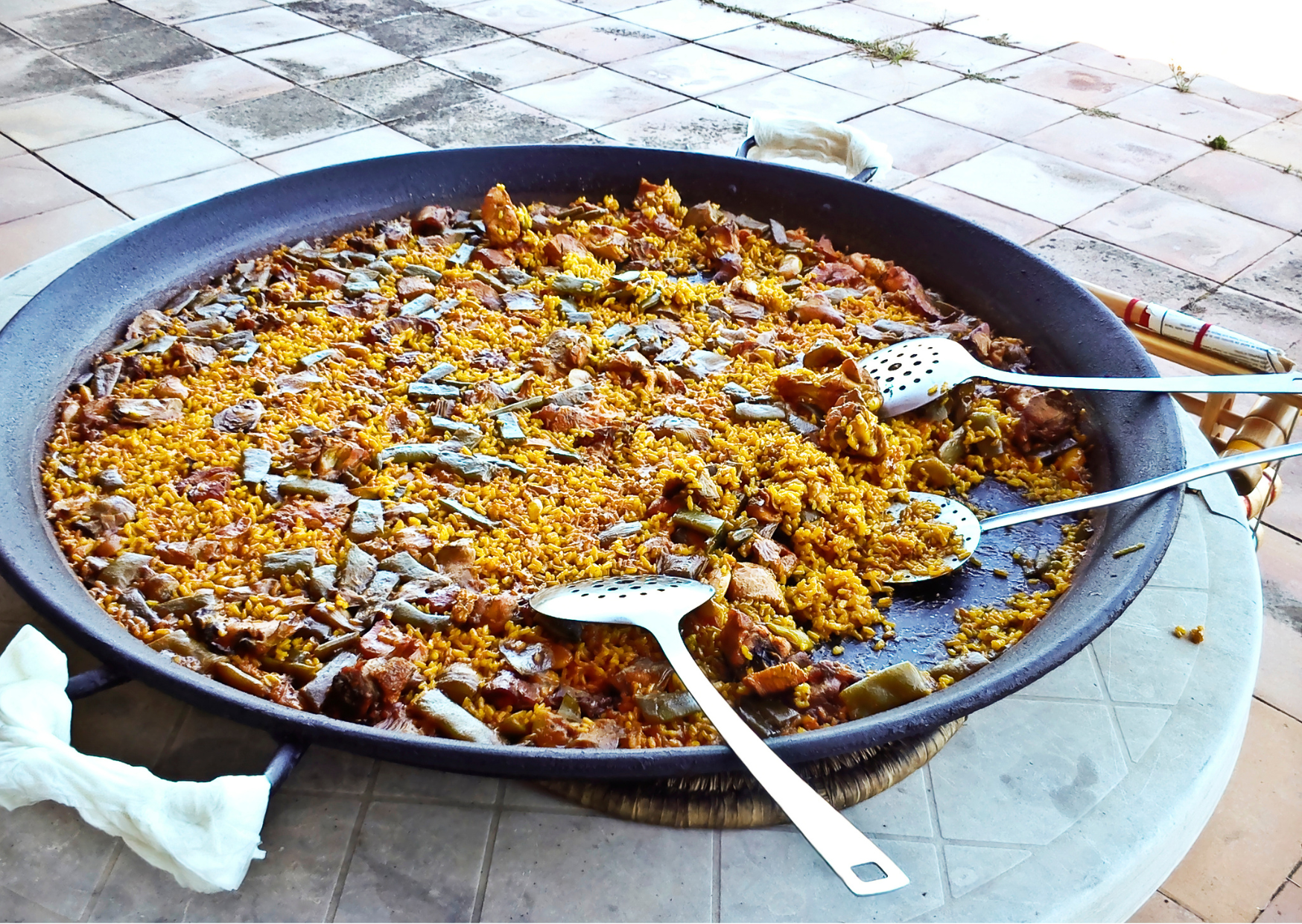 The Secret 300-Year-Old Paella Recipe Locals in Valencia Refuse to Share 3 paella valenciana 2