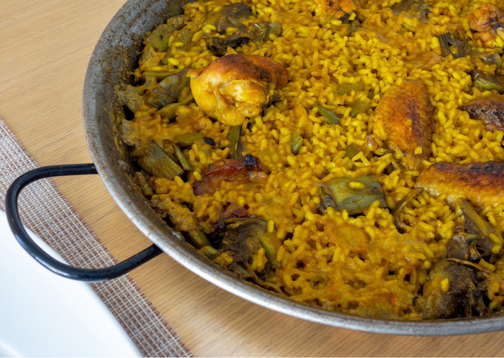 The Secret 300-Year-Old Paella Recipe Locals in Valencia Refuse to Share 4 paella valenciana 4 1