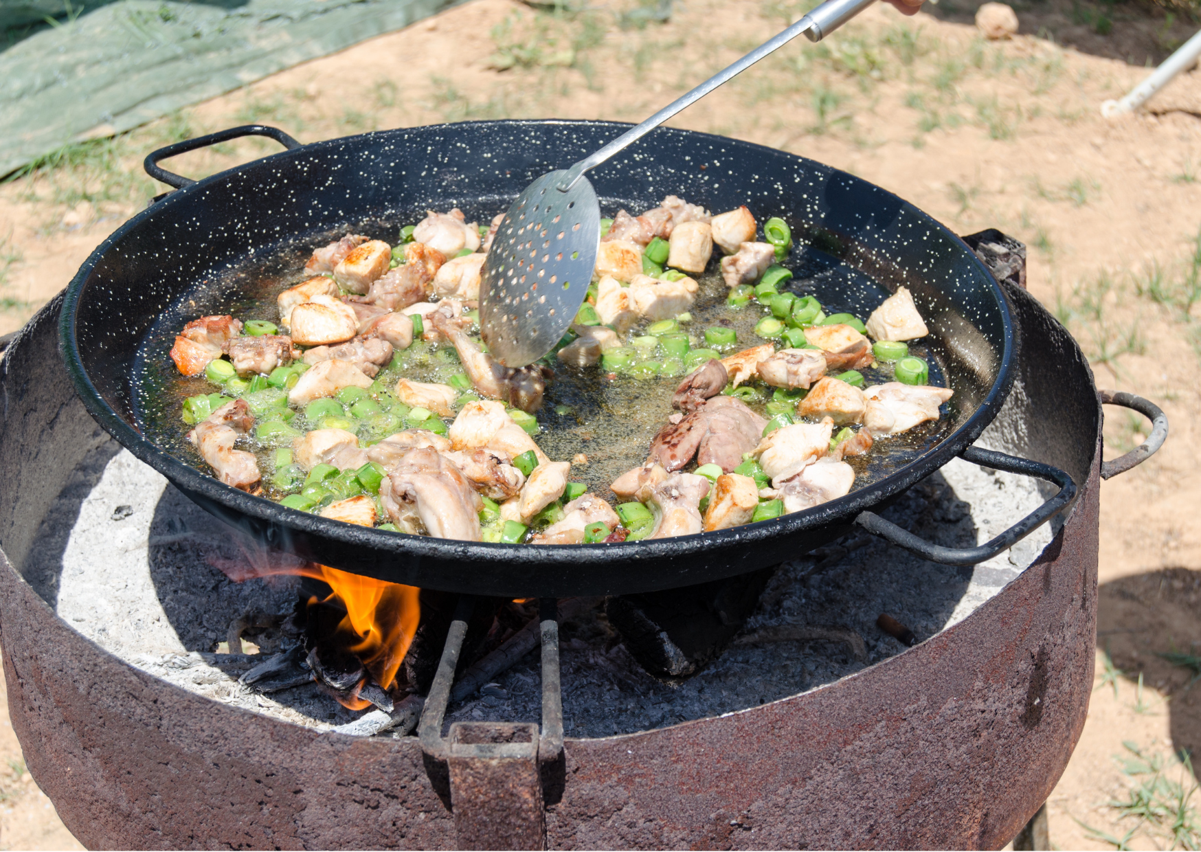 The Secret 300-Year-Old Paella Recipe Locals in Valencia Refuse to Share 1 paella valenciana 5