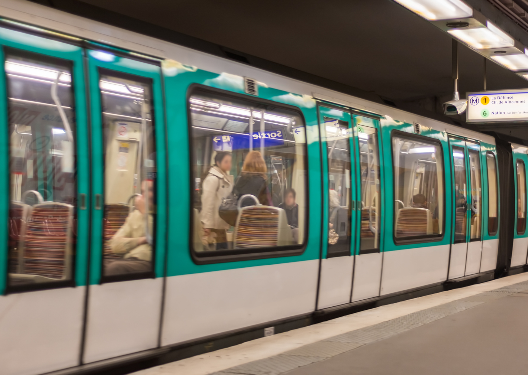 Why Americans Who Jump the Paris Metro Turnstile Get Spotted and Fined Instantly 2 paris Metro