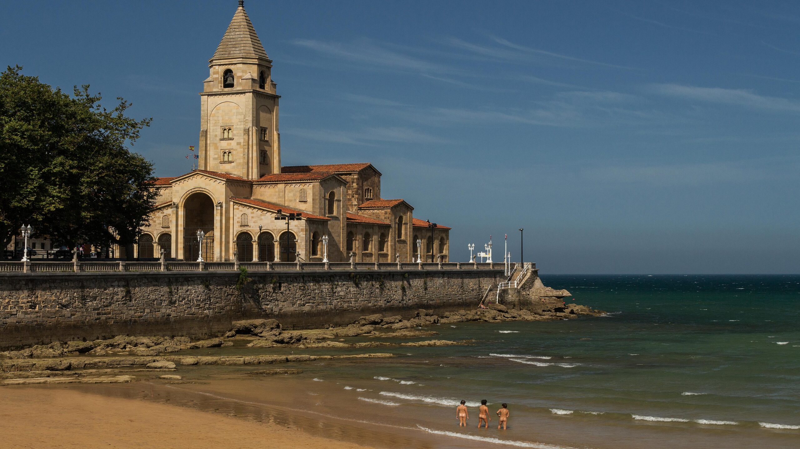 The Nude Beach Where 80-Year-Old French Play Volleyball Americans Can’t Watch 4 pexels francisco fernandez 252432250 13636584 scaled