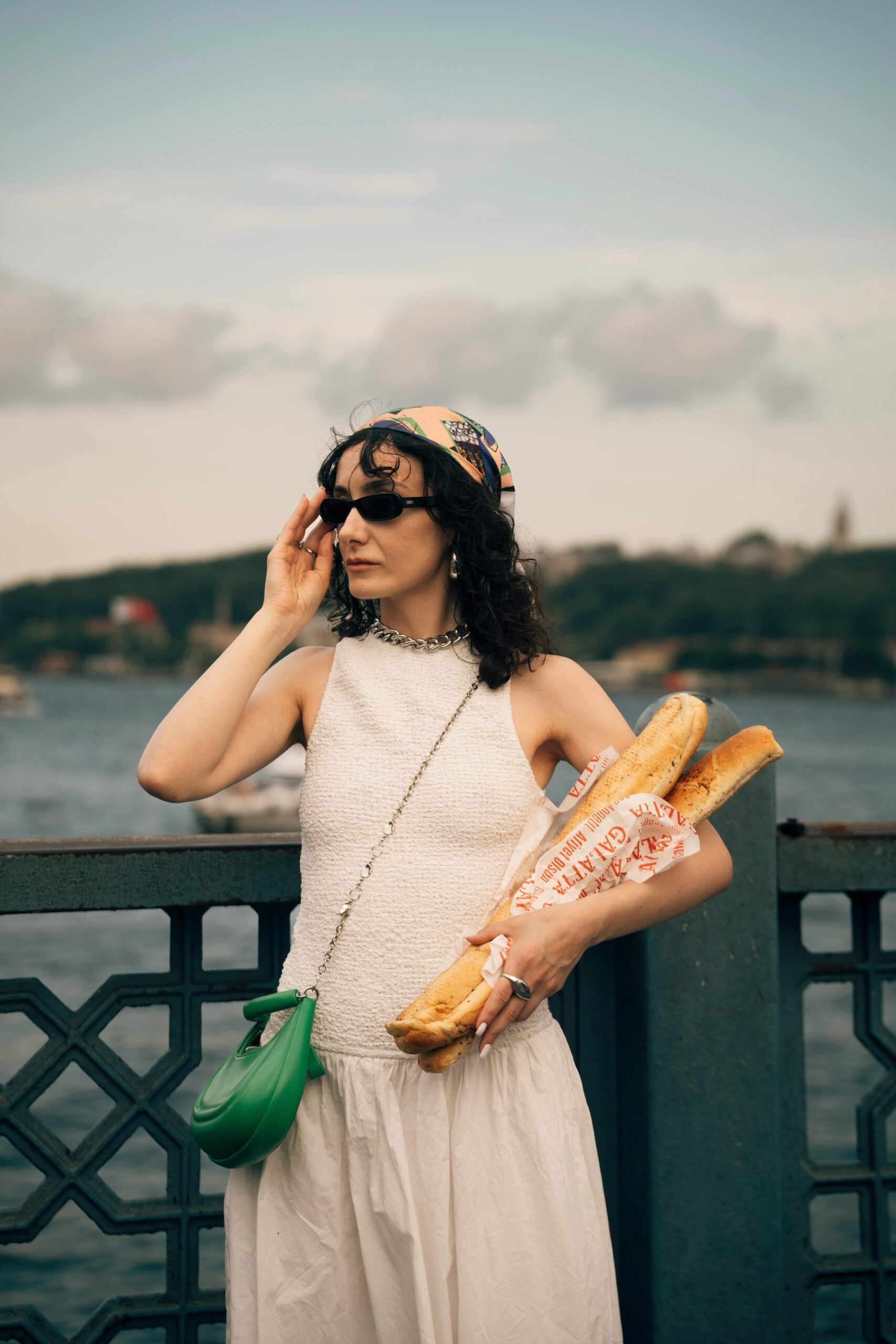 5 Things French Women Never Wear That American Women Consider Everyday Essentials 6 pexels musaortac 33149831 scaled