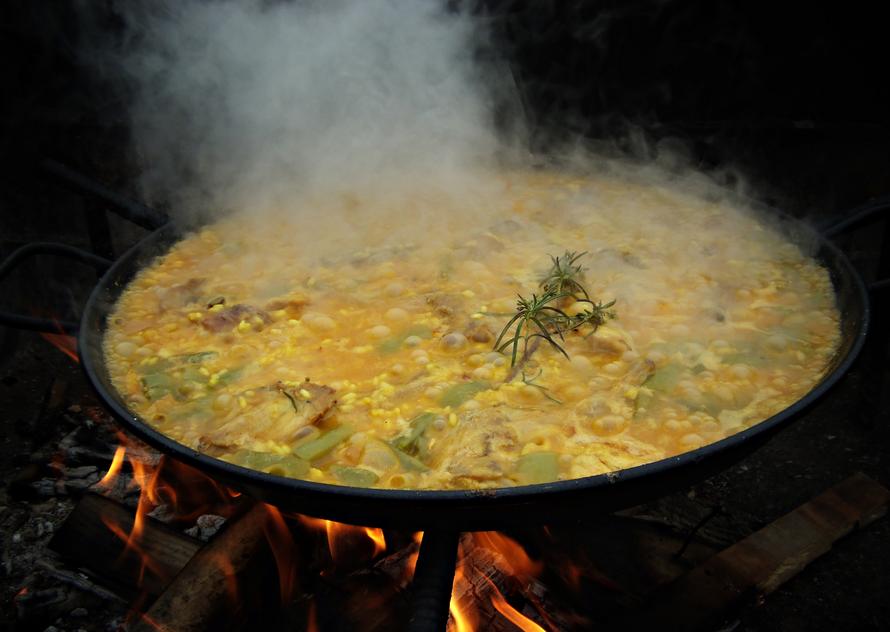 The Valencian Paella Method Americans Keep Overcomplicating 4 Paella rules 5