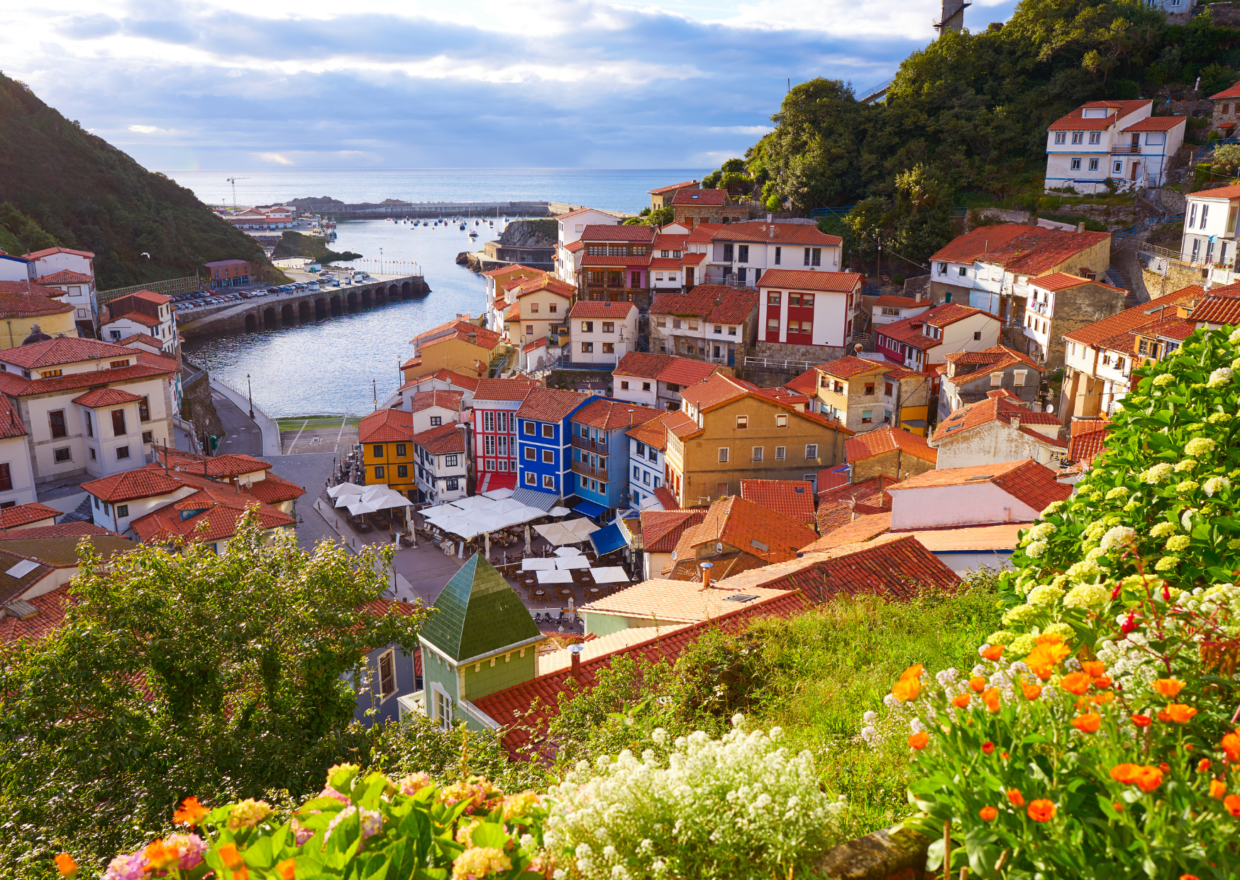 Planning to Move to Spain? The Residency Change in Spain That Could Let You Stay Year-Round 1 Spanish 6
