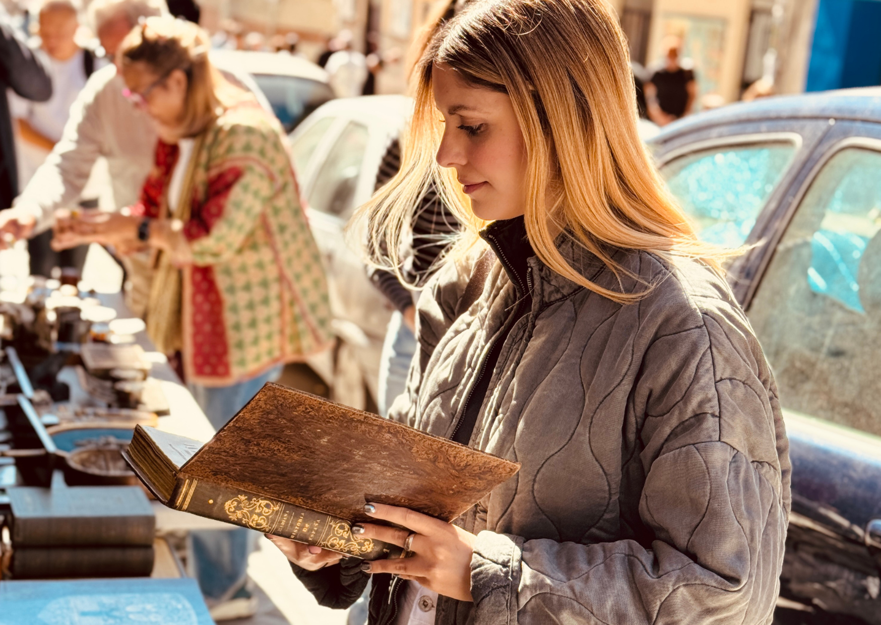 Spanish market sellers 2