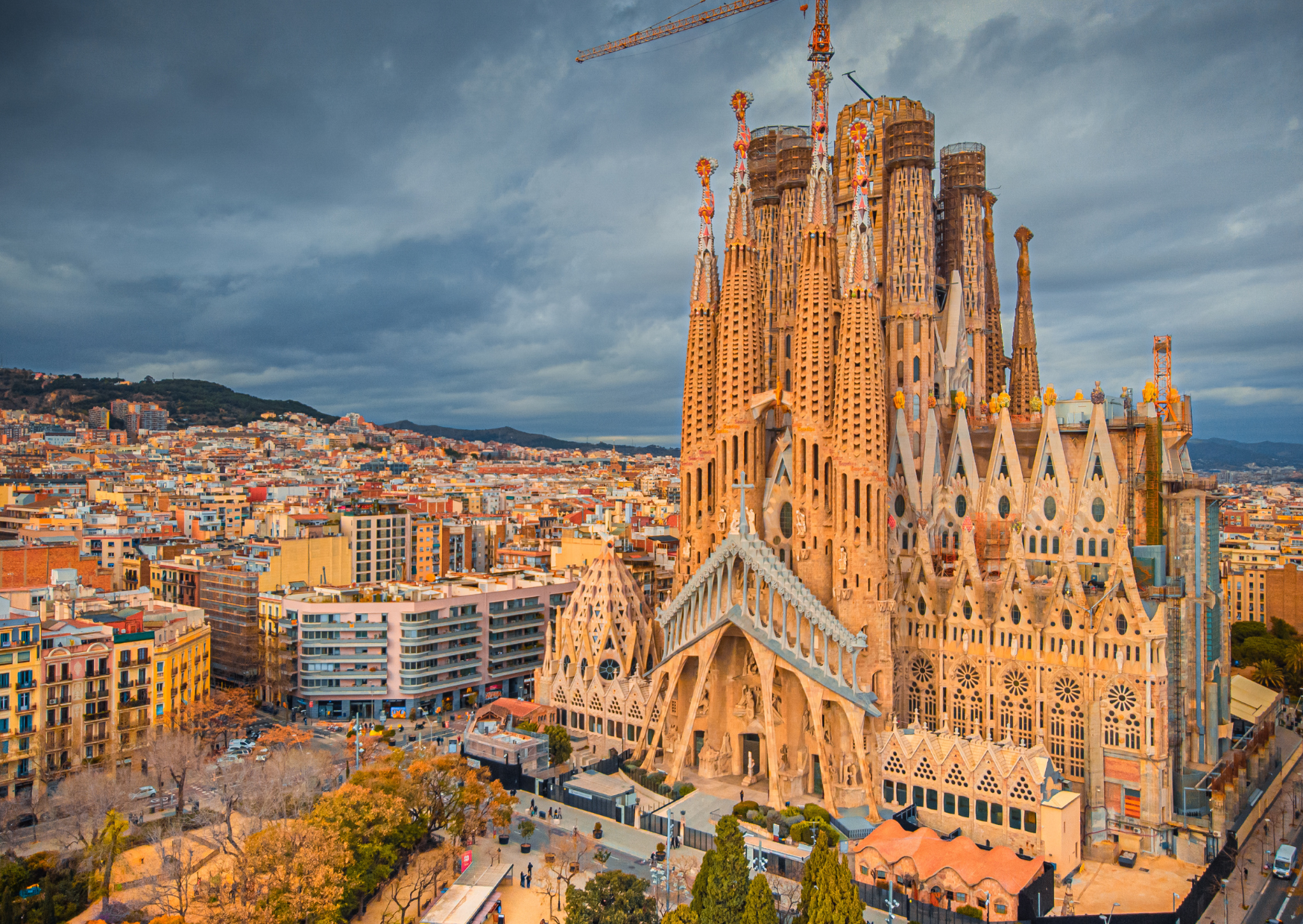 Planning to Move to Spain? The Residency Change in Spain That Could Let You Stay Year-Round 5 Spanish