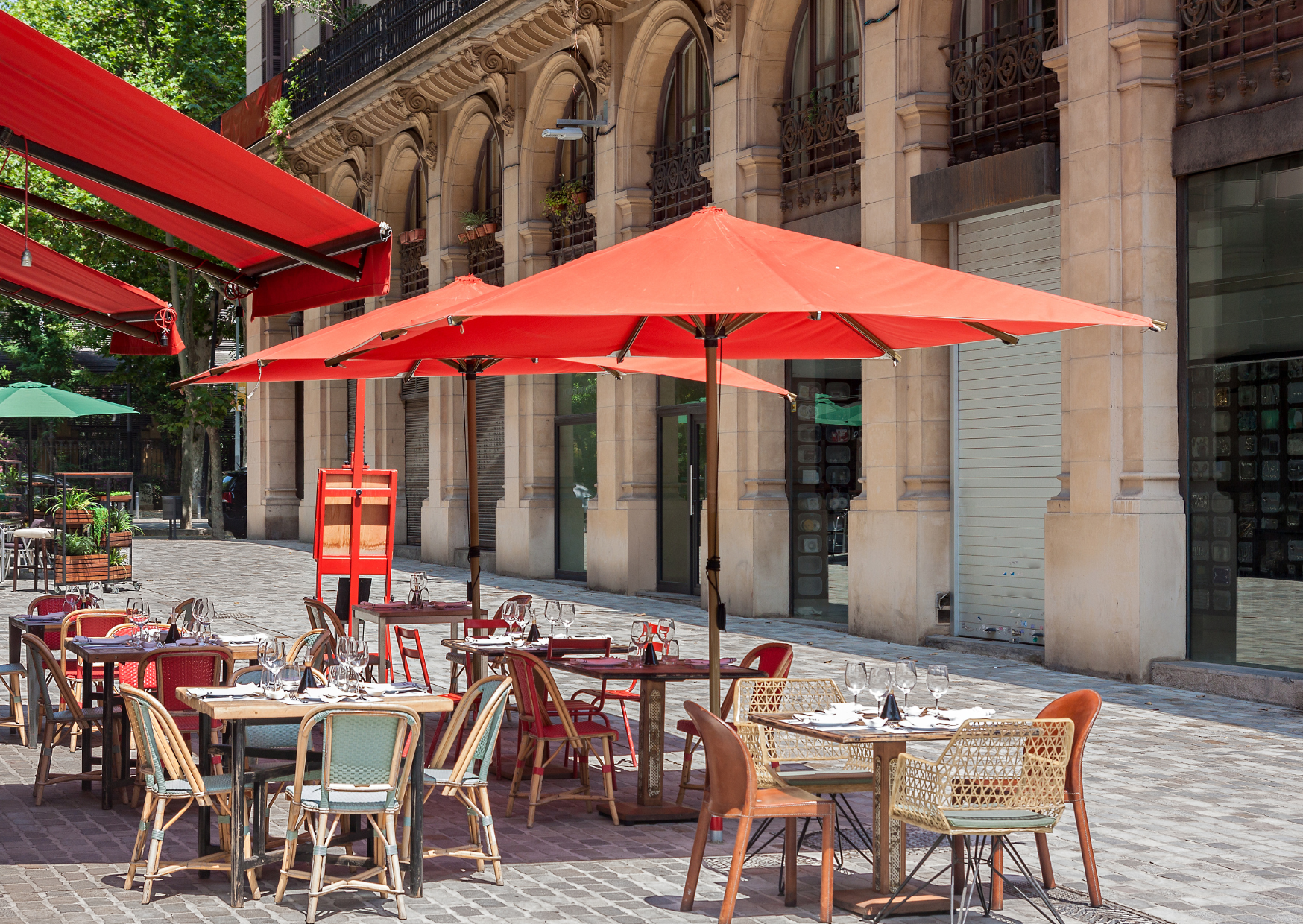 Order in English in Barcelona? You Might Pay More: Why Asking for the English Menu in Barcelona Can Cost You 30% More 4 barcelona