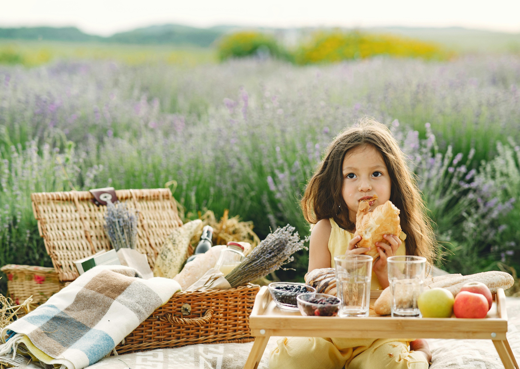 Why French 3-Year-Olds Eat Oysters While American Kids Eat Nuggets 6 french 3 year olds 3