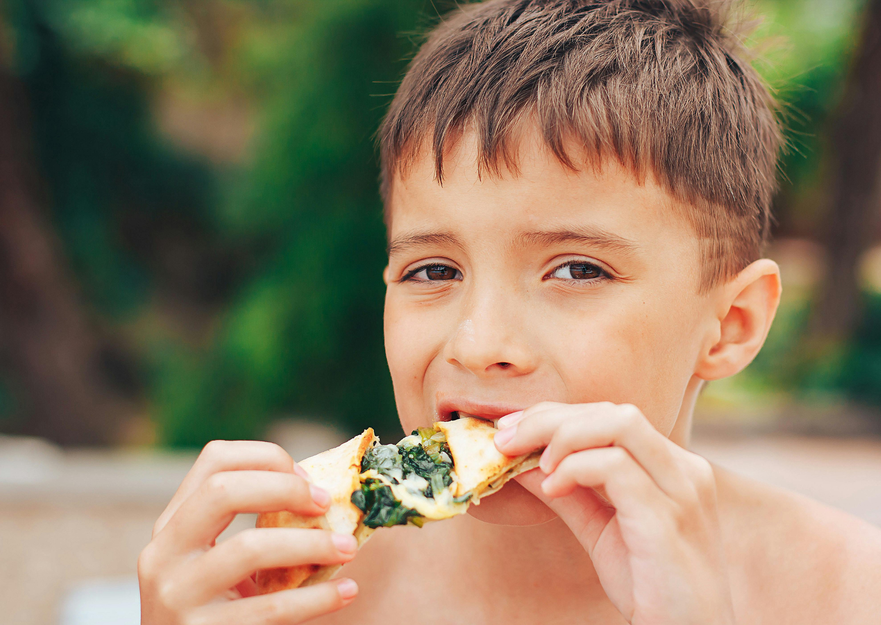 Why French 3-Year-Olds Eat Oysters While American Kids Eat Nuggets 3 french 3 year olds 5