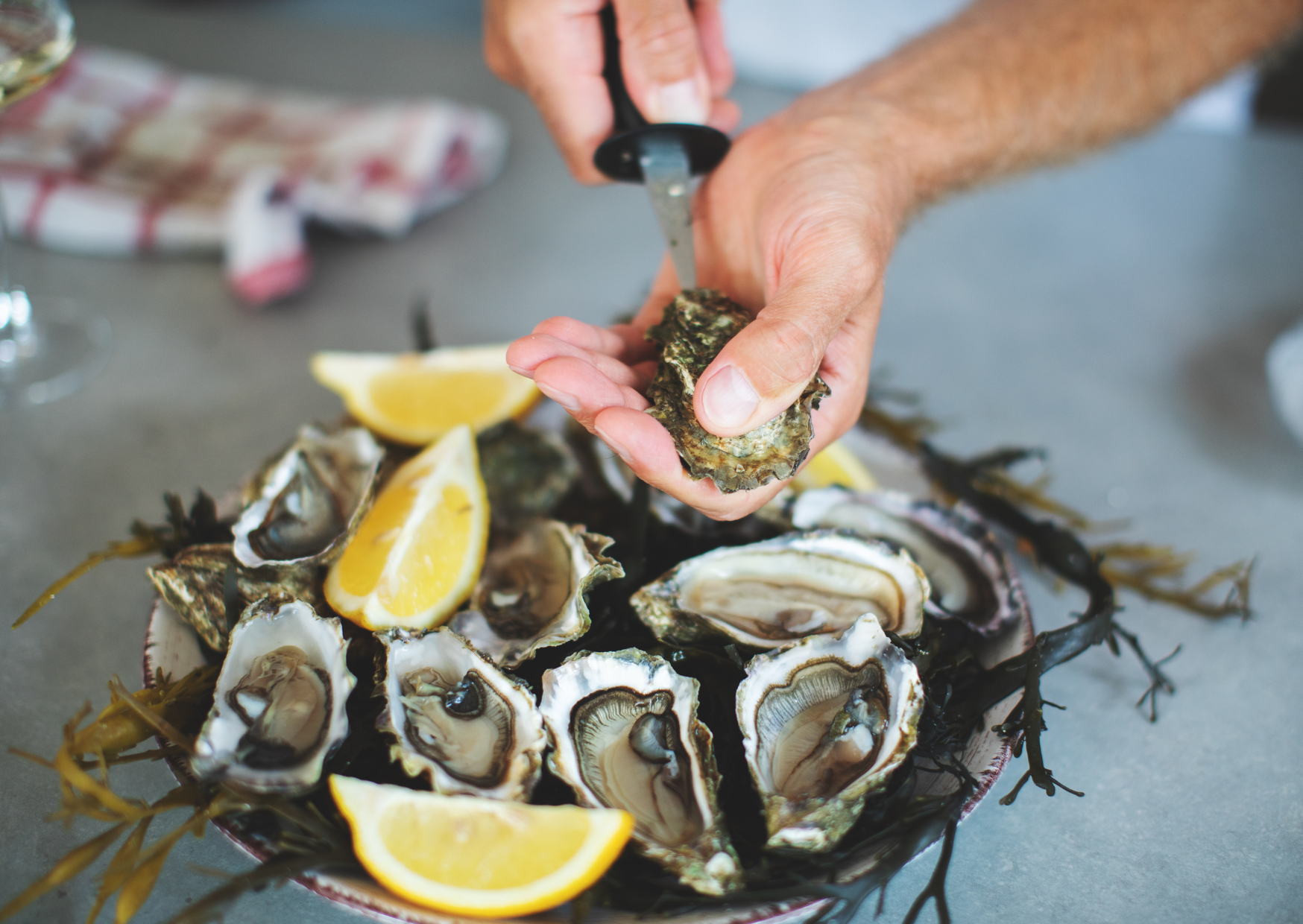 Why French 3-Year-Olds Eat Oysters While American Kids Eat Nuggets 4 french 3 year olds