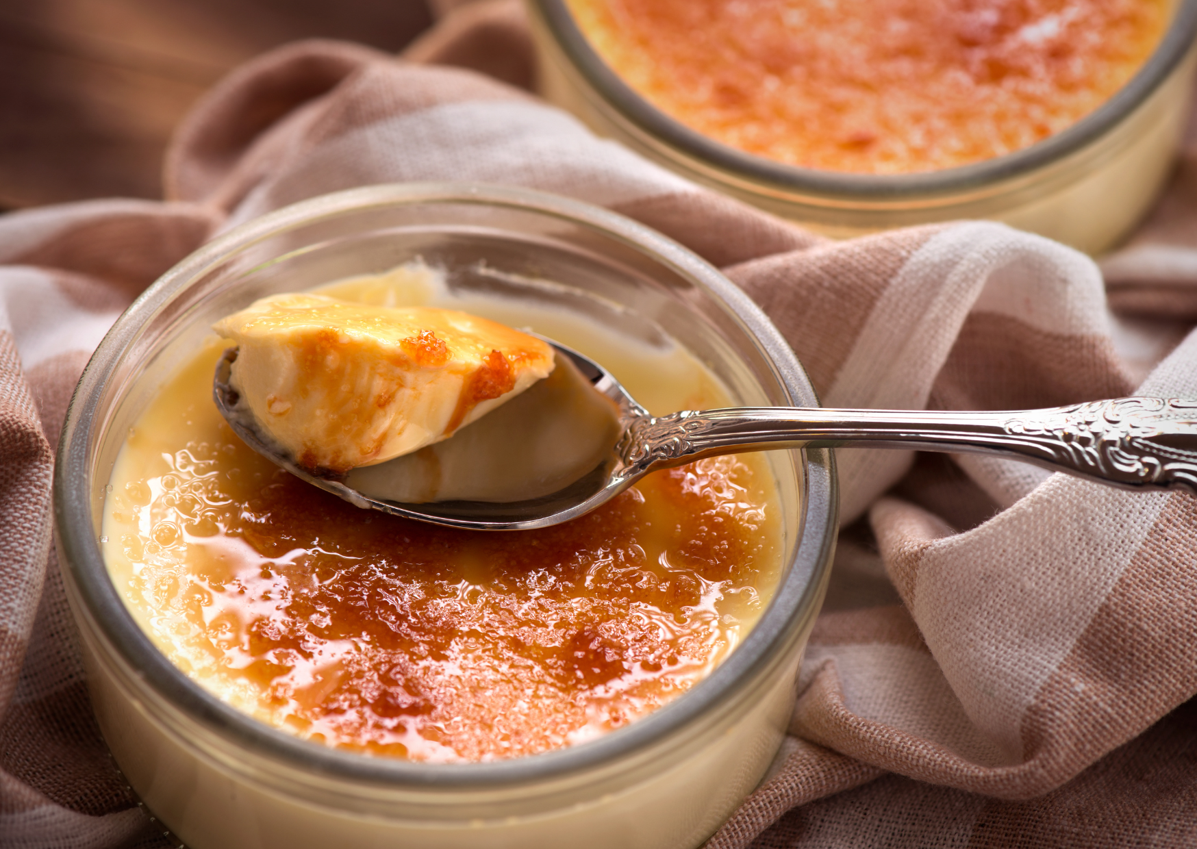 Is Crème Brûlée Healthier Than Cheesecake? Why Crème Brûlée Doesn’t Feel as Heavy as American Cheesecake 3 french creme brulee 4