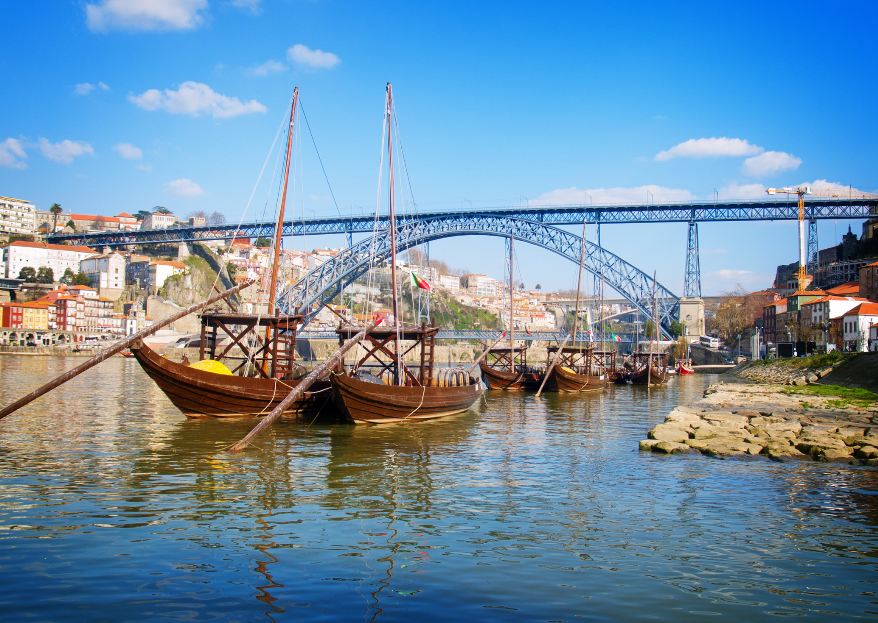 She Moved to Porto With Her Life Savings: One Year Later, Her Bank Balance Told the Story 3 living in Porto 4