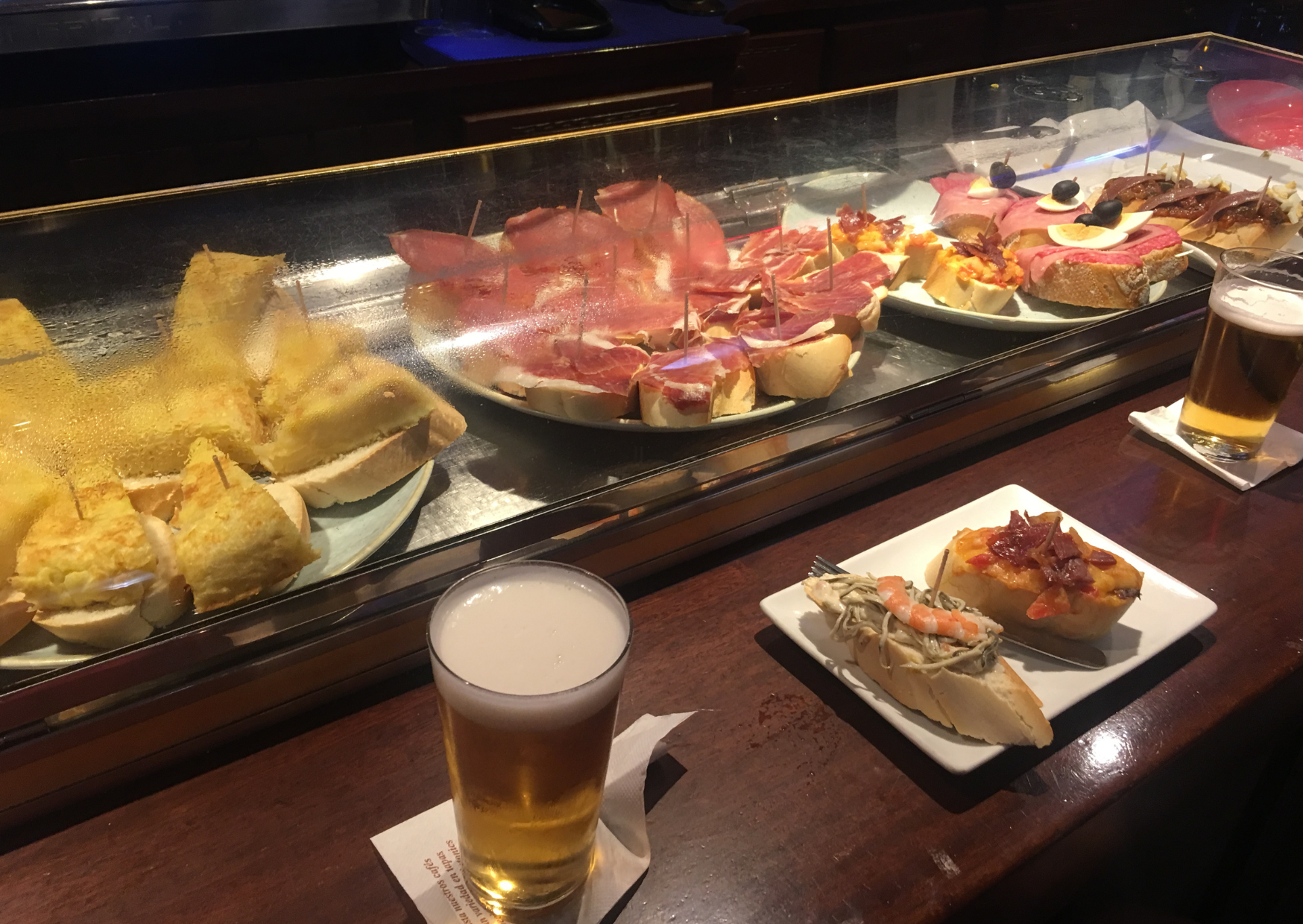 Why 2 P.M. Restaurant Arrival in Spain Means You’re Eating Food That Was Built to Rest, Not Ruined and Reheated 3 restaurant arrival in Spain 2