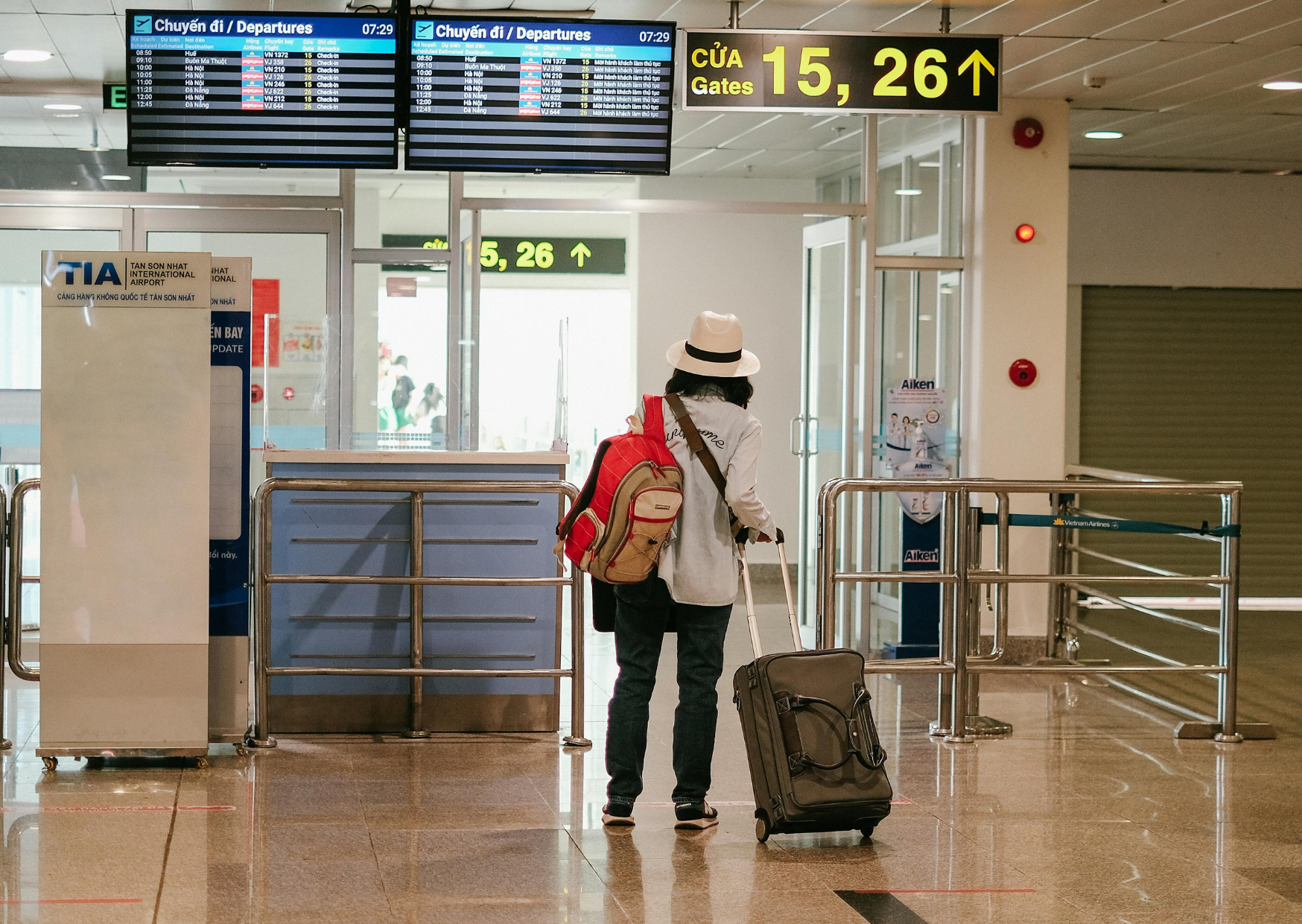 The Airport Mistakes Costing Americans €500 And Most Take 5 Minutes to Fix 2 Airport mistakes 2