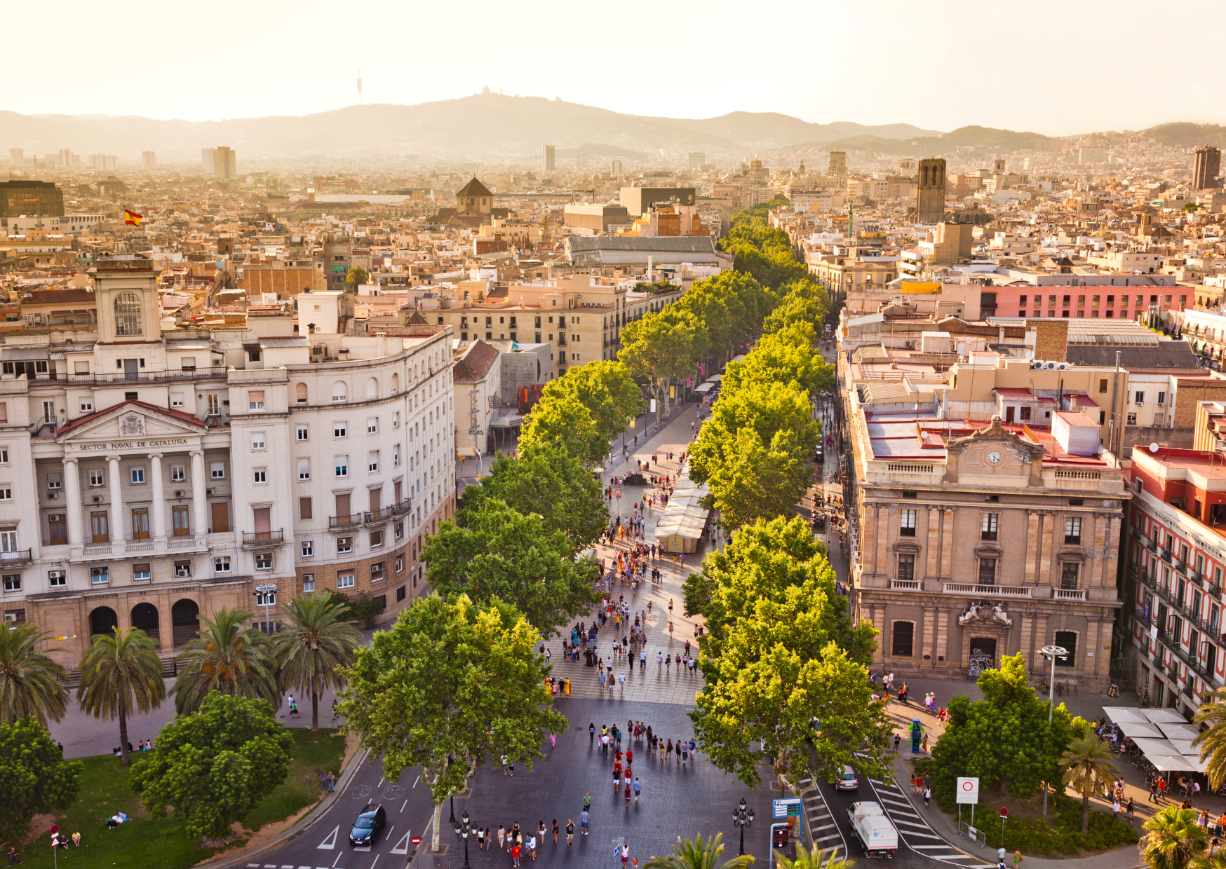 The Hidden Trap Behind Barcelona’s “Expat-Friendly” Apartments: Why Americans Who Rent in Barcelona Pay 40% More Than Europeans for the Same Apartment 1 Barcelona Tourists 5