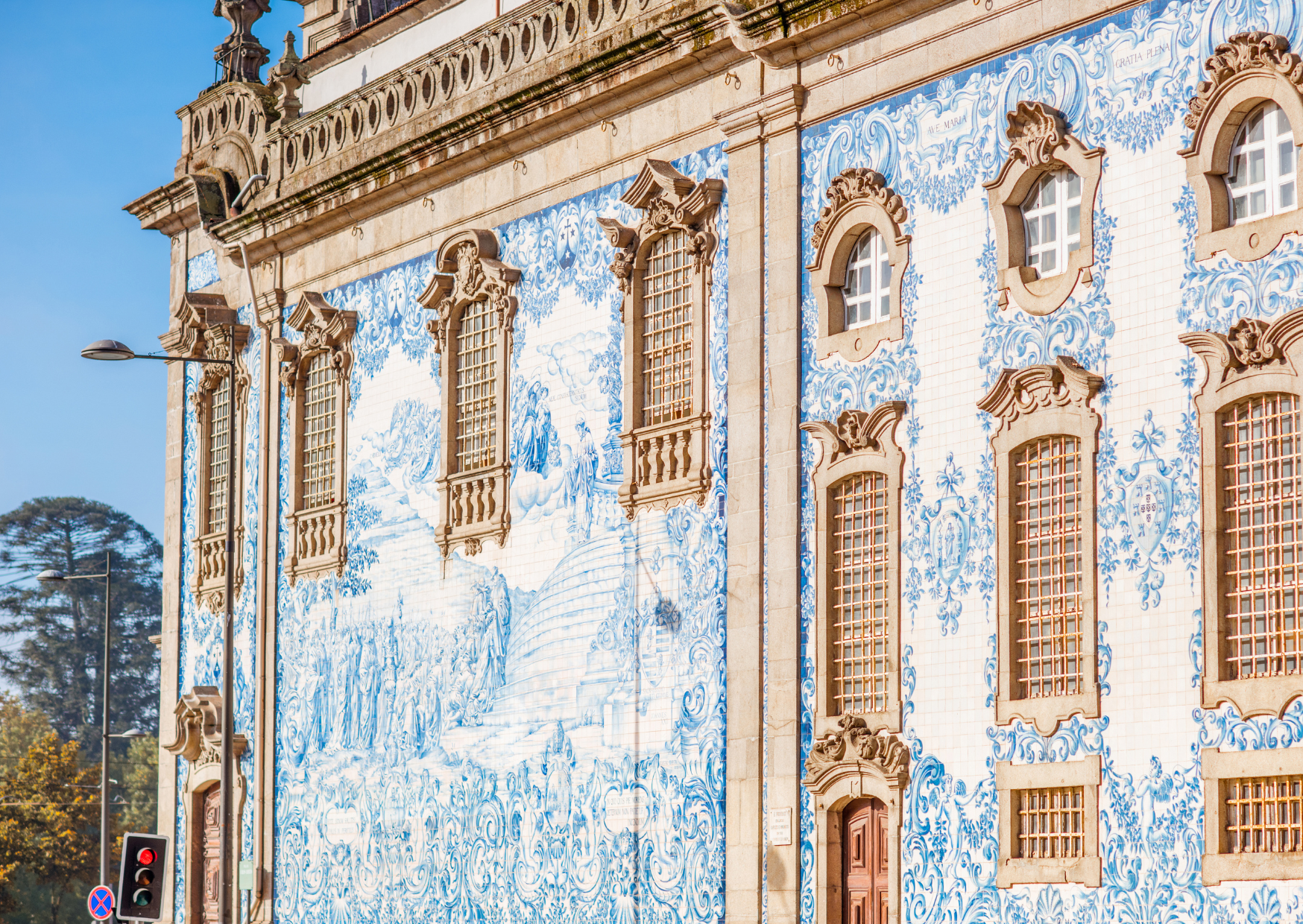 Why Portuguese Banks Are Desperately Recruiting American Customers Now 2 Portuguese banks 2