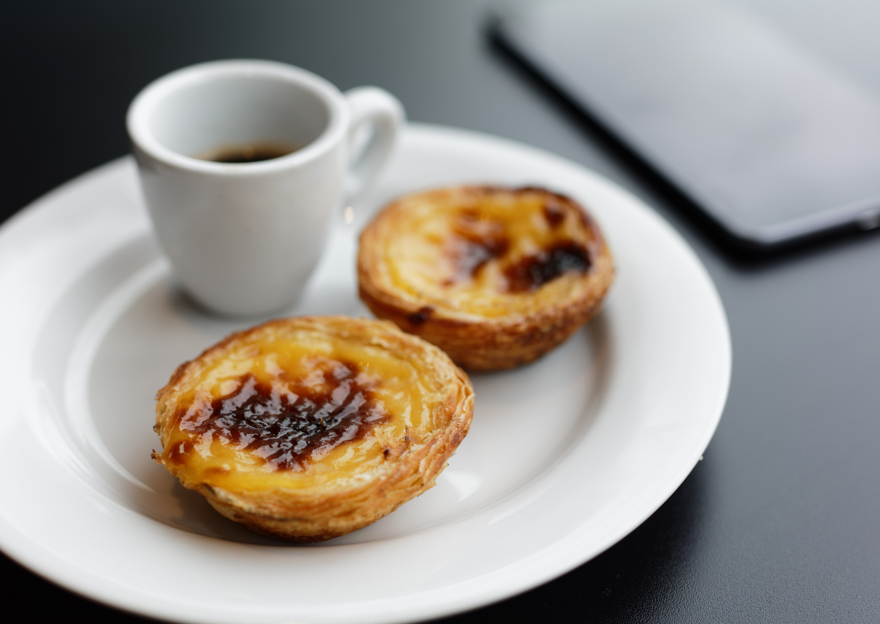 What Tourists Get Wrong About Paying in Portugal 1 Portuguese cafes 4