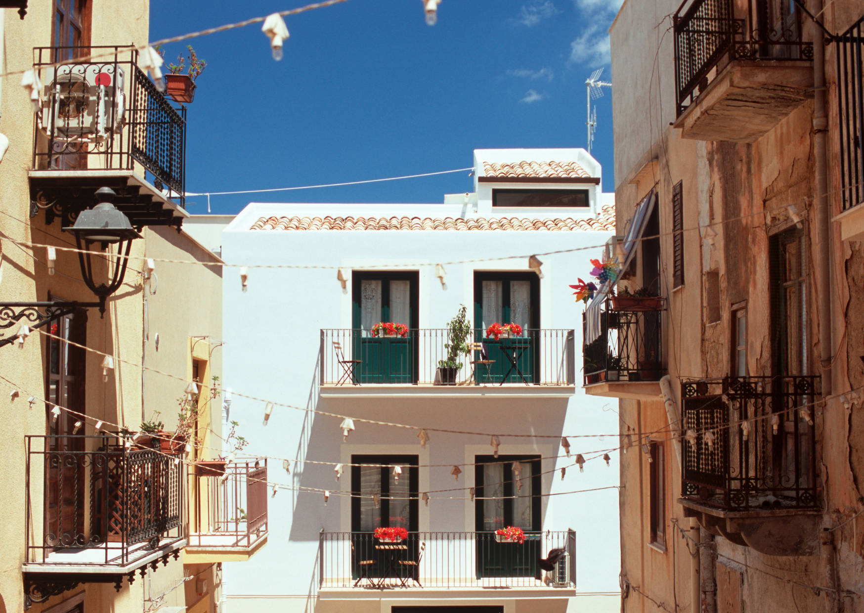 Buy A €3 Sicilian House Without Losing Your Mind — Here’s How 2 homes in sicily 3