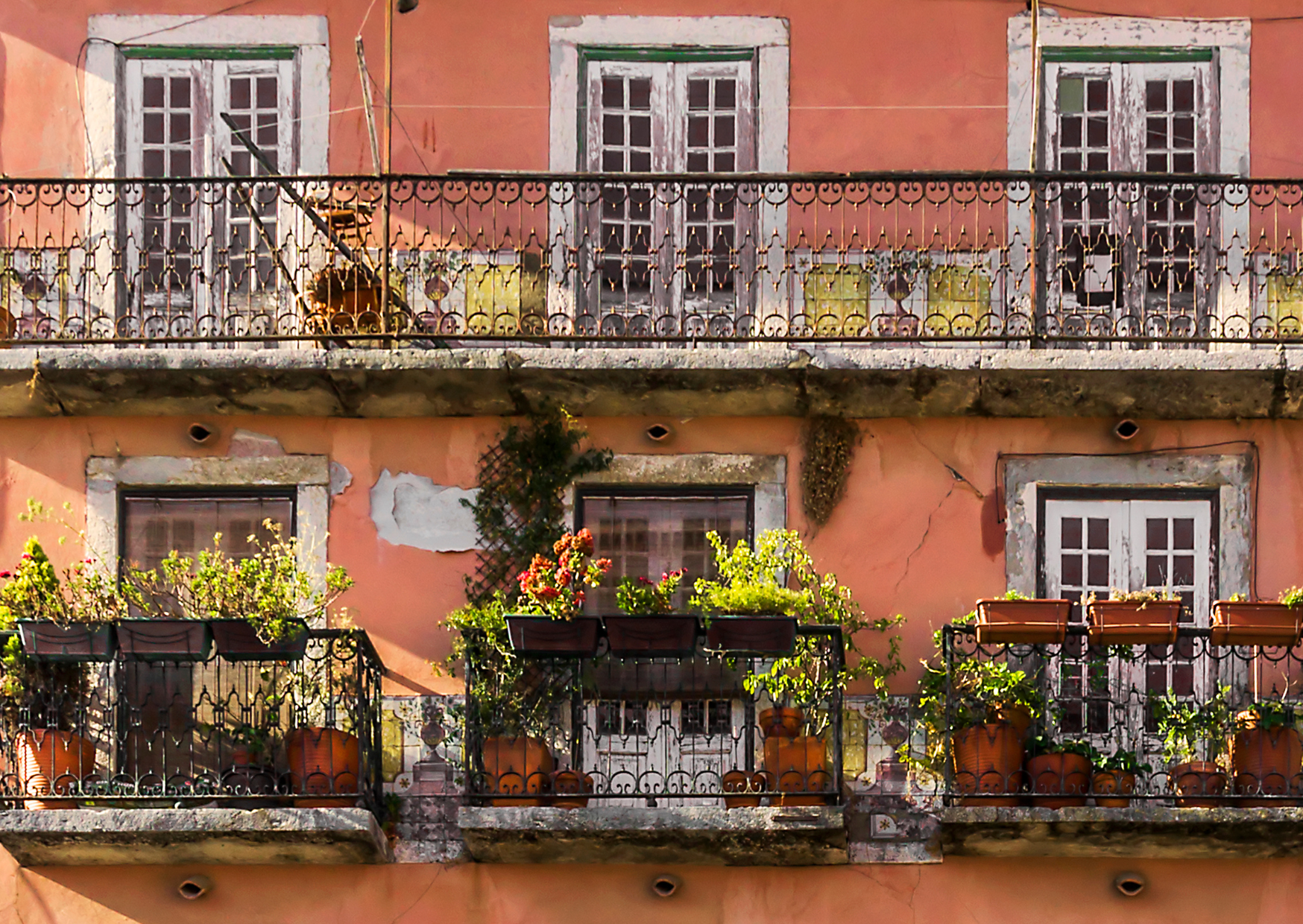 She Moved to Lisbon With $180,000 at 58: Portugal Is Still Sold as an Affordable Retirement Haven But Her Bank Account Tells Another Story 1 lisbon 6