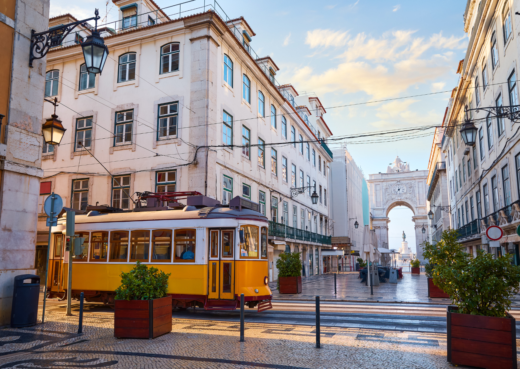 Americans Came for Cheap Rent and Sunshine But Lisbon Got More Complicated: What Went Wrong? 4 lisbon