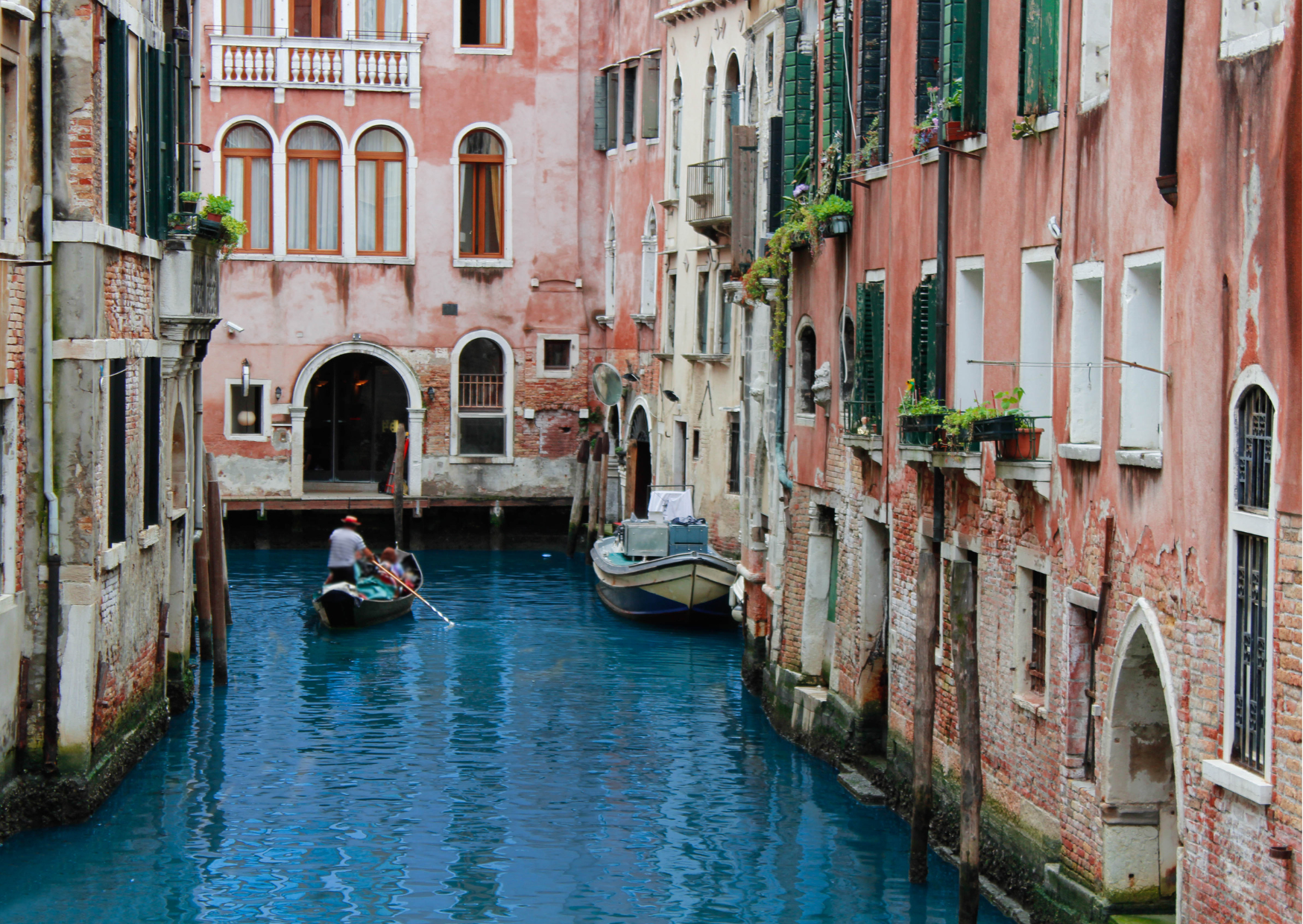 The Bureaucracy Trap In Italy: Why Italian Bureaucracy Defeats 79% of American Expats 1 Italian life