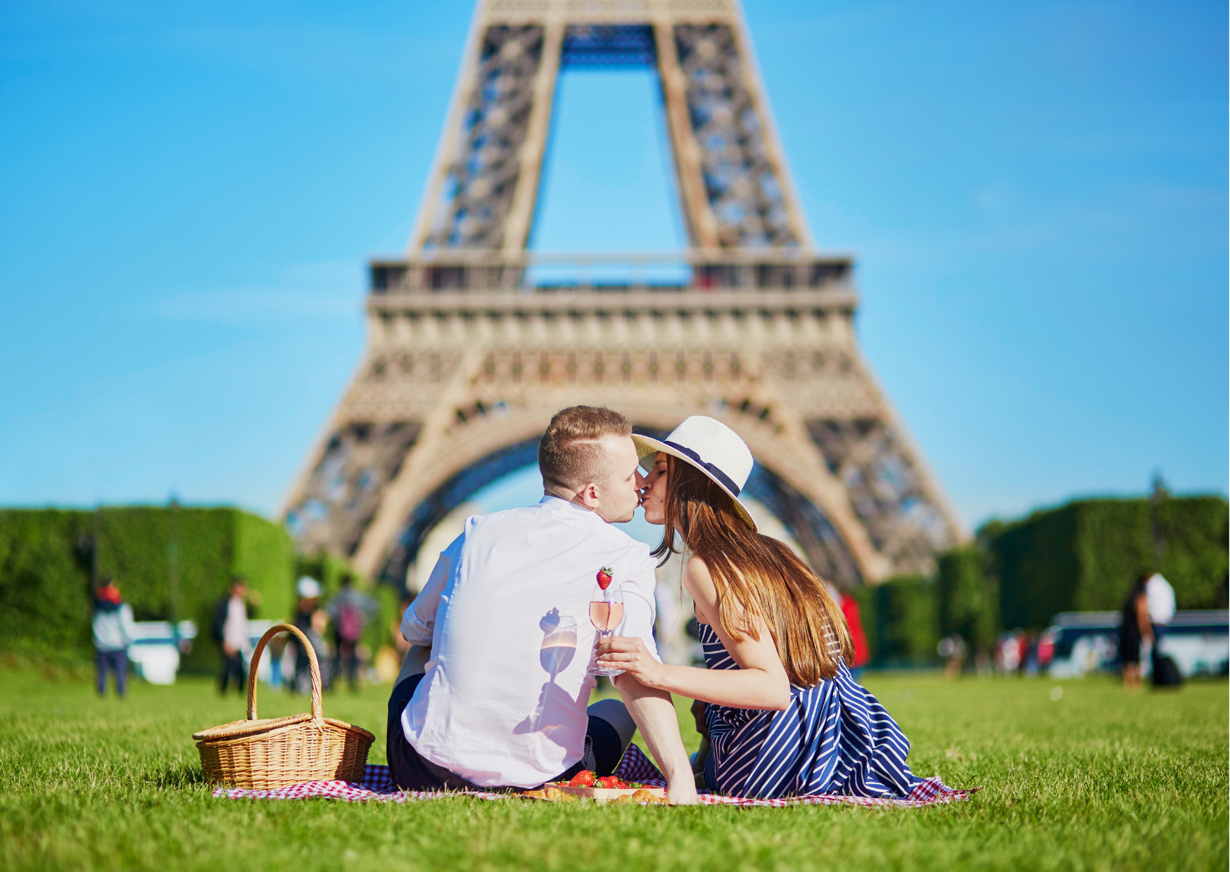 The 3-Date Rule That Exposes Every American Woman in Paris 3 Paris 2