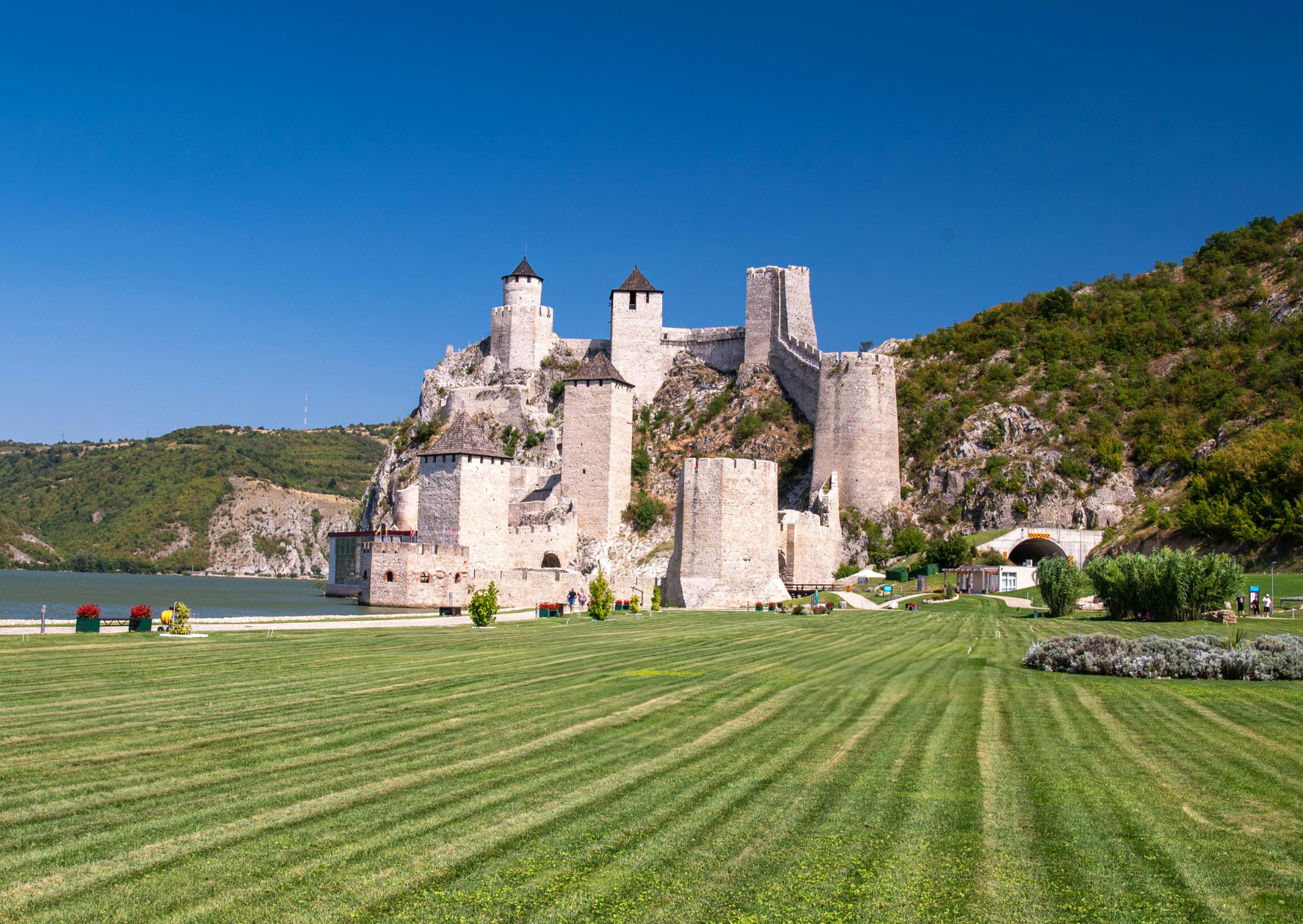 Best Countries to Retire on Social Security: 10 Affordable Countries for American Retirees on Social Security 10 serbia