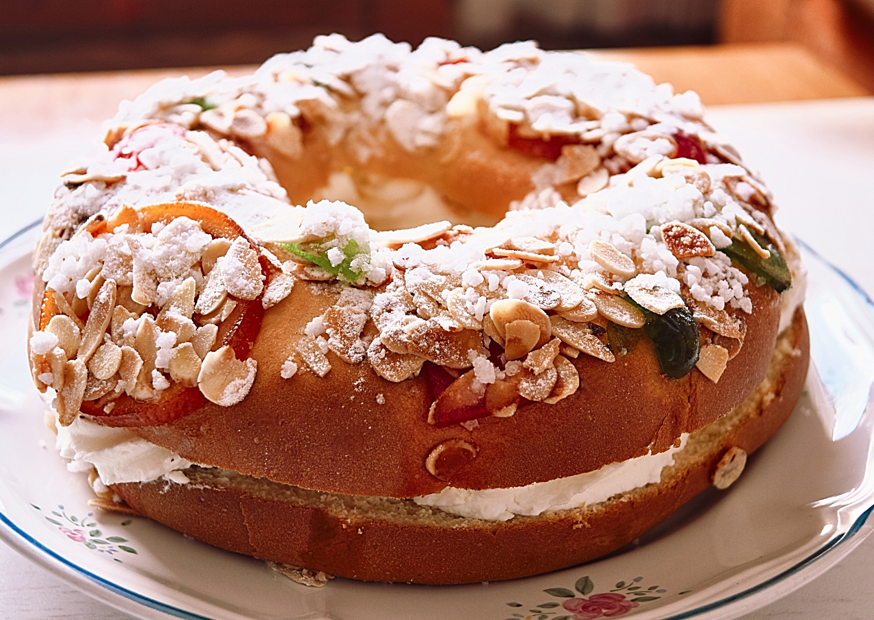 Why Spaniards Wait Until January 6 for Their Real Christmas Dessert, Roscón de Reyes Recipe 2 Roscon culture 5