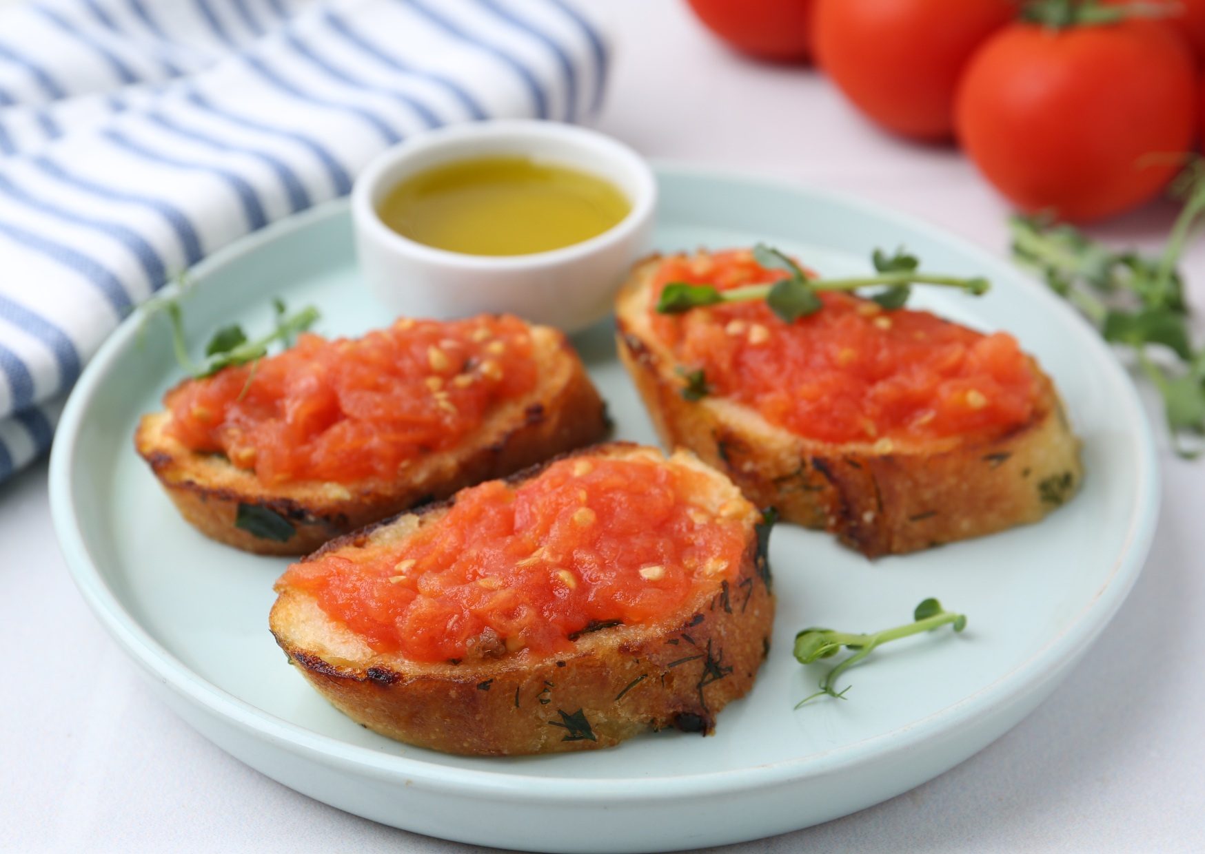 9 Tapas Every Spanish Bar Serves And How to Make Them at Home 5 Tapas Pan con tomate