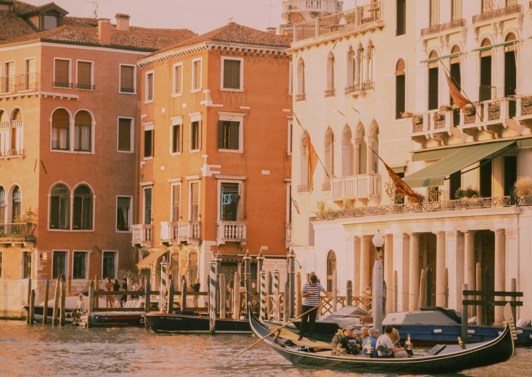 The 7 Tourist Traps in Italy That Secretly Aren’t Traps, Why Locals Actually Go There 1 The 7 Tourist Traps in Italy That Secretly Arent Traps Why Locals Actually Go There
