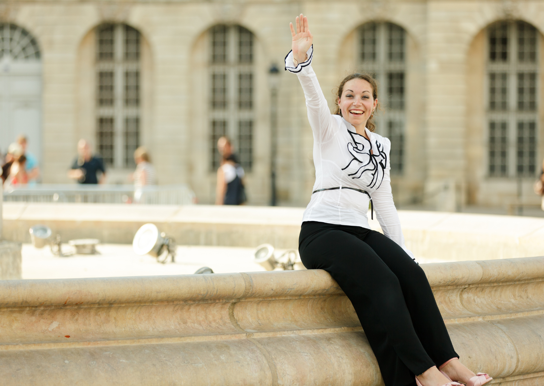 Why Asking “How Are You” in France Gets You a Confused Stare 1 saying hello to french people 6