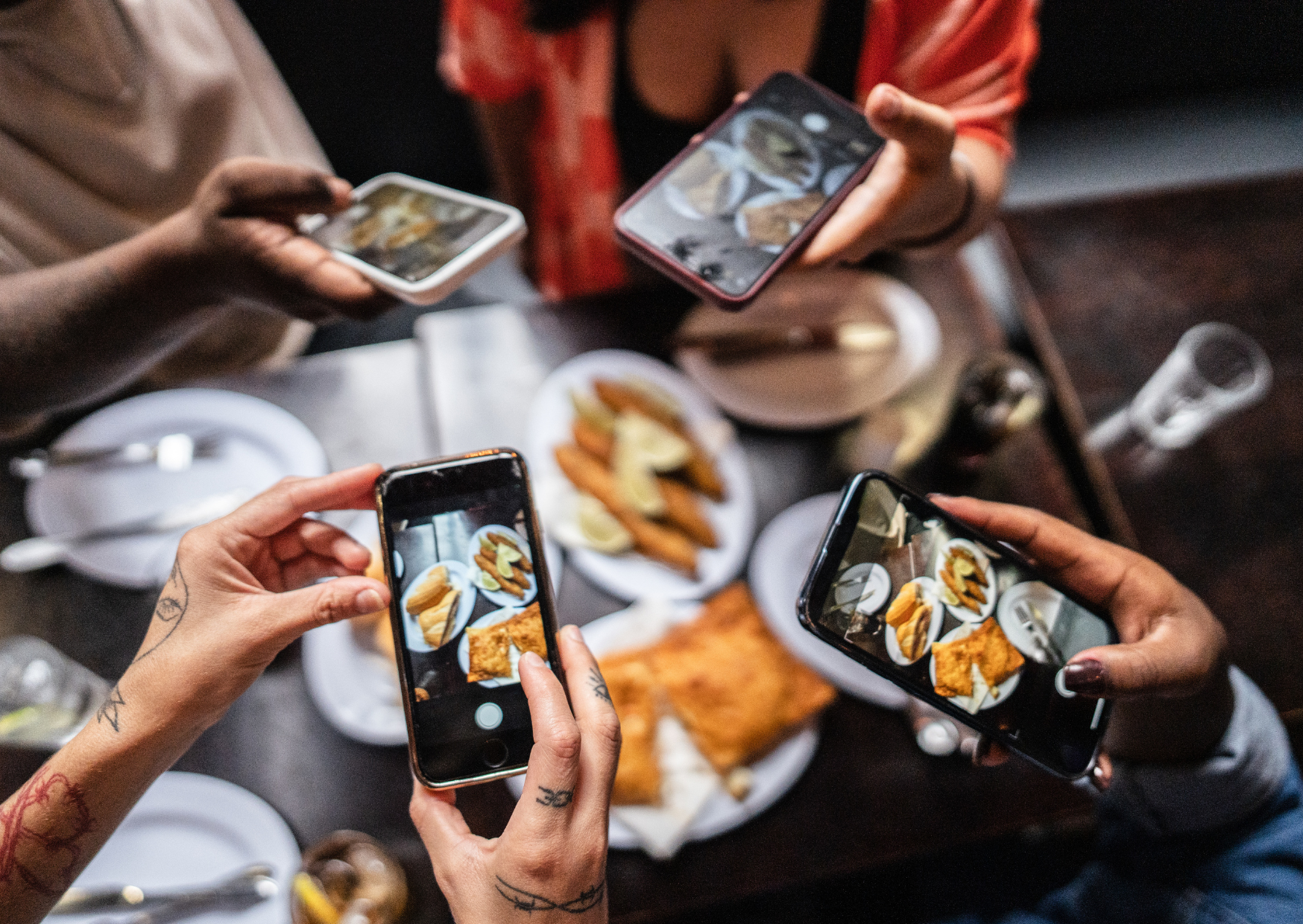 Why Taking Photos of Your Food in Italy Makes Waiters Serve You Last 5 taking photos of food