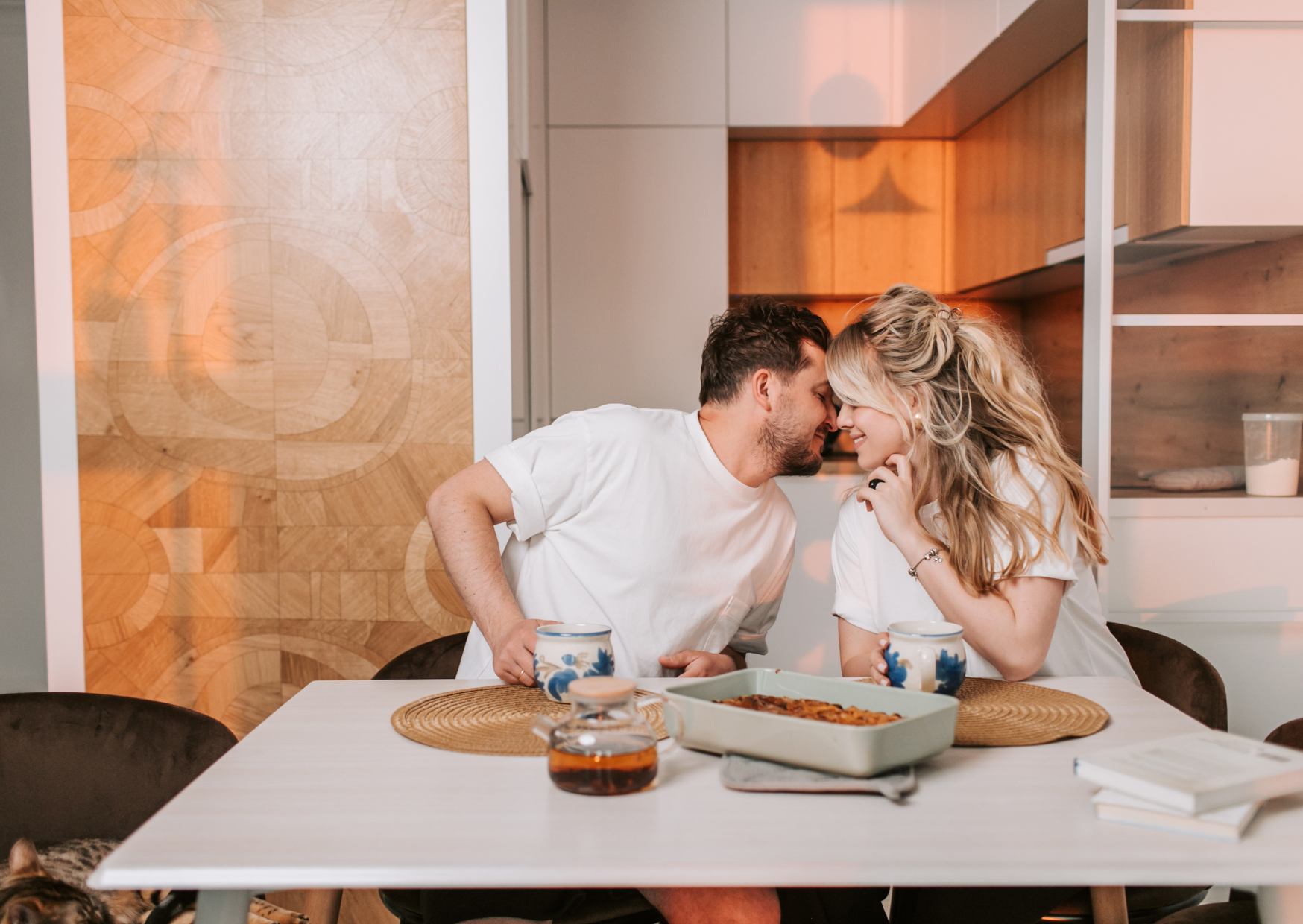 Why American Couples Who Move to Spain for Romance End Up Fighting Within 6 Months 3 tourist couples in Spain 3