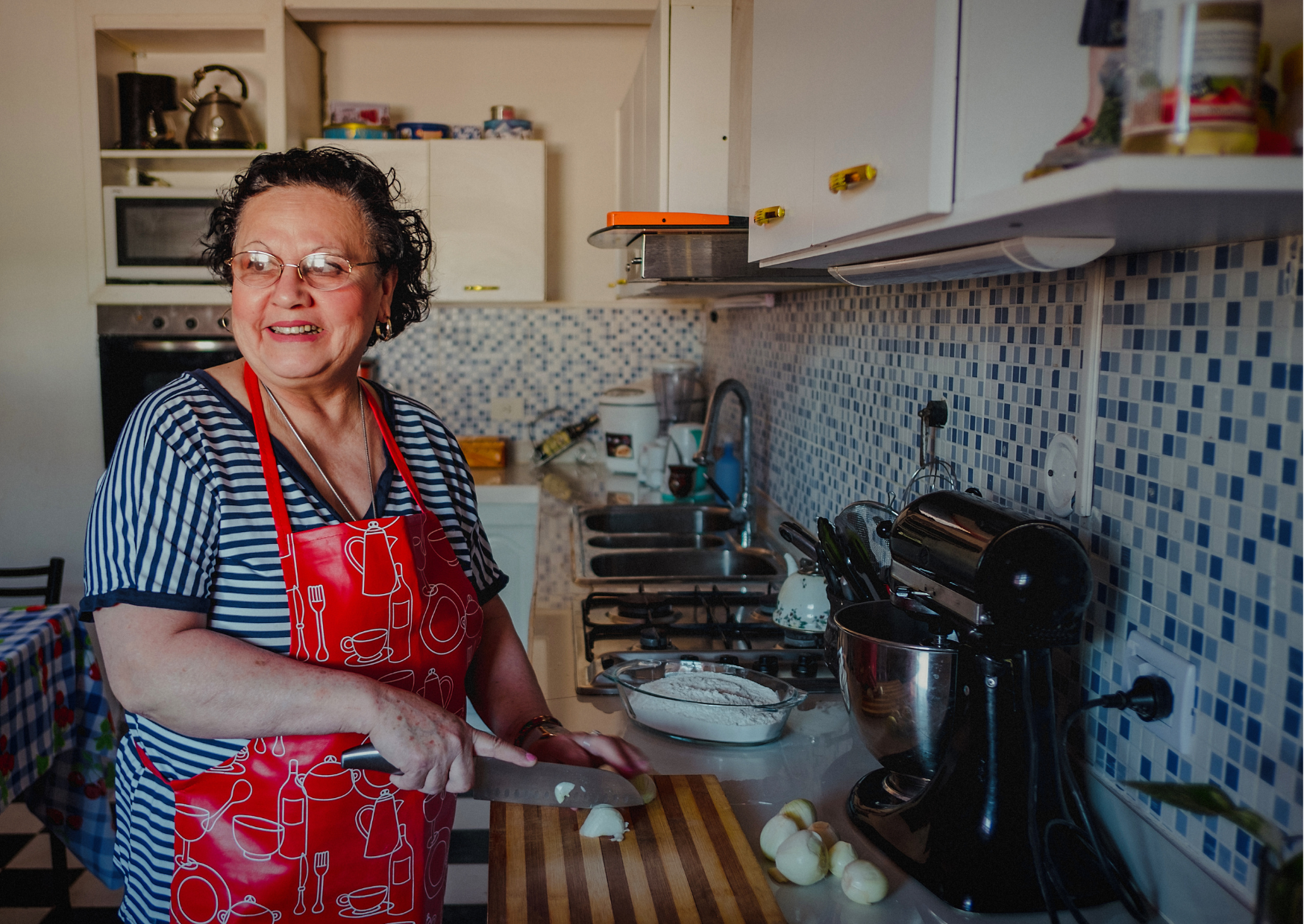 French Grandmothers Have Done These 8 Things for Decades: Nutritionists Now Agree 1 French grandmother 6