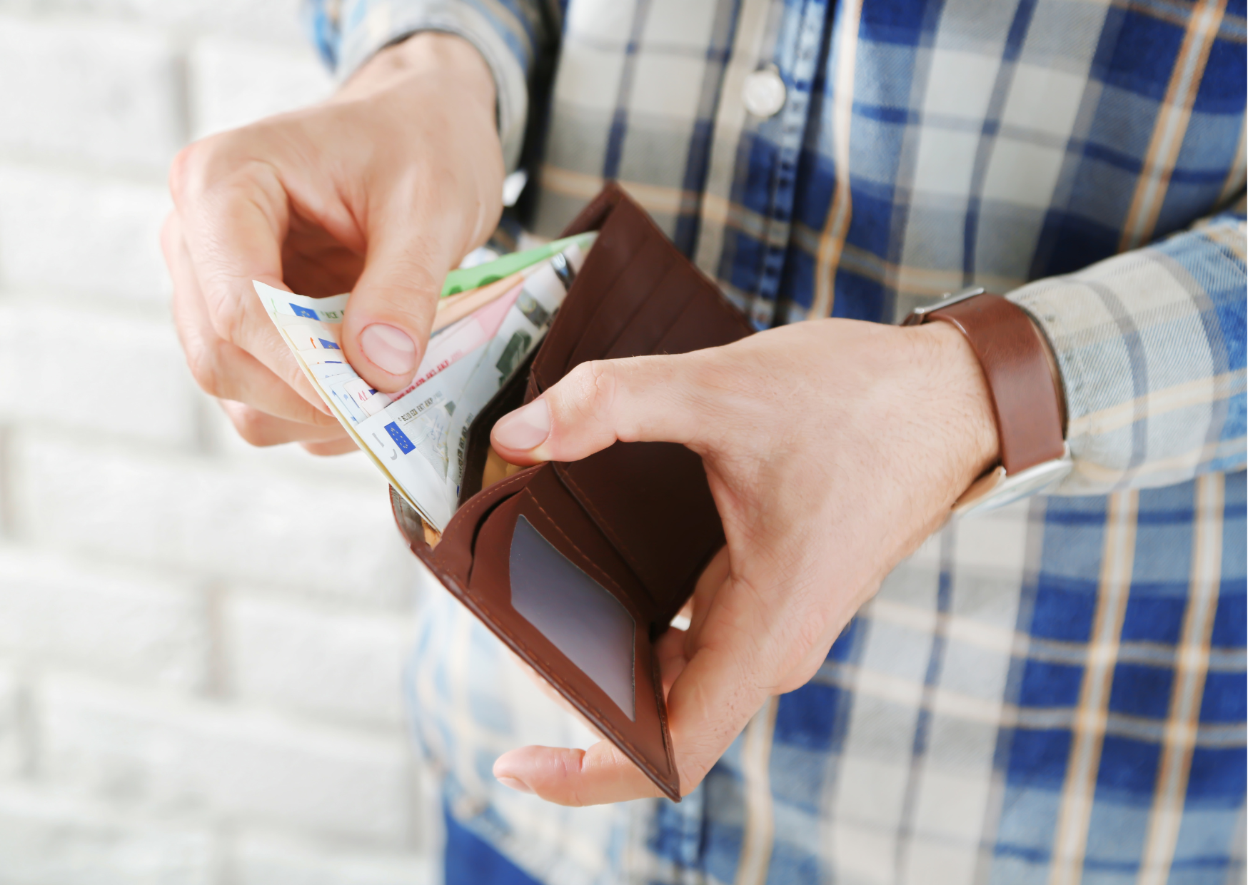 7 Money Conversations European Families Have Weekly That American Families Avoid 2 family talking about money 5