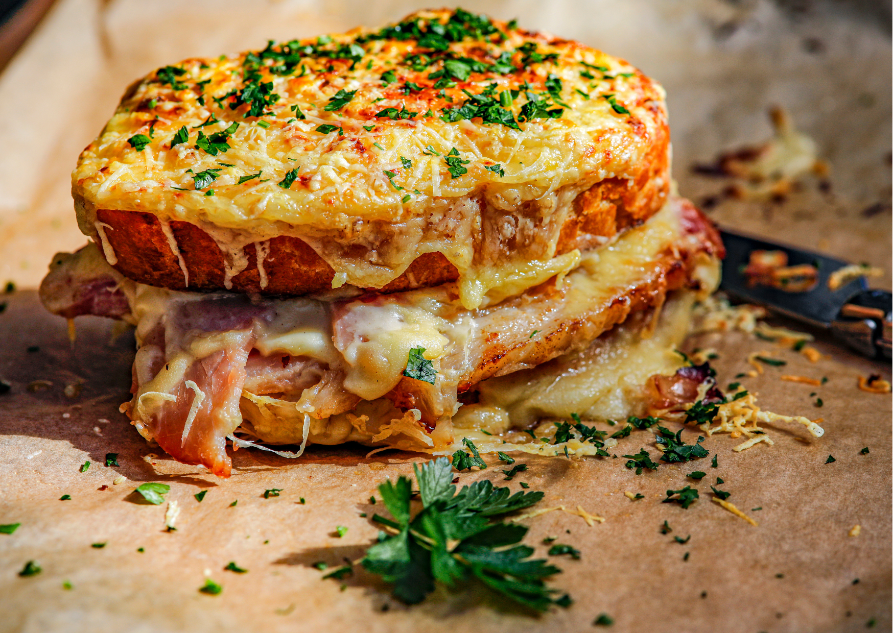 This 15-Minute French Lunch Tastes Like a Paris Café: Croque Monsieur Recipe Turns Ham, Cheese, and Bread Into Magic 3 Croque Monsieur