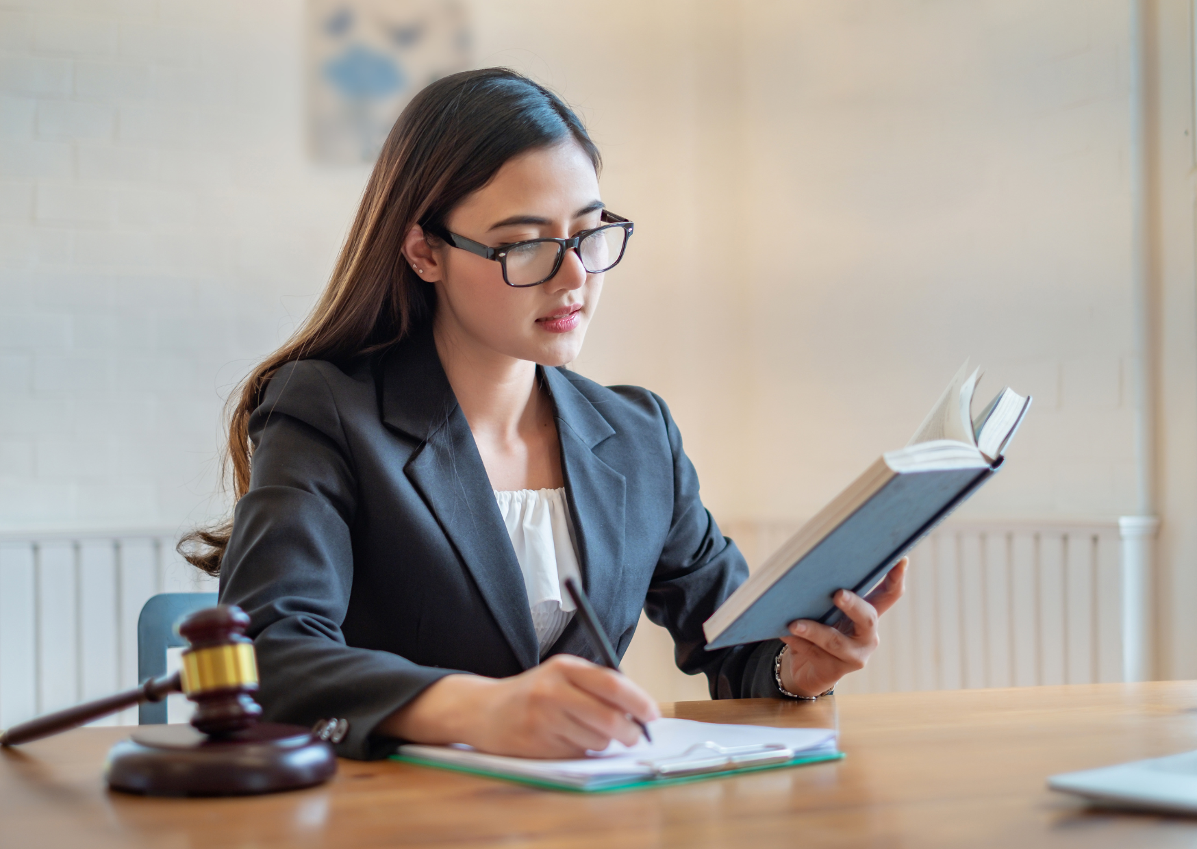 Notarios, Gestores, Lawyers: The People Americans Don’t Know They Need 2 Office worker Spain 6