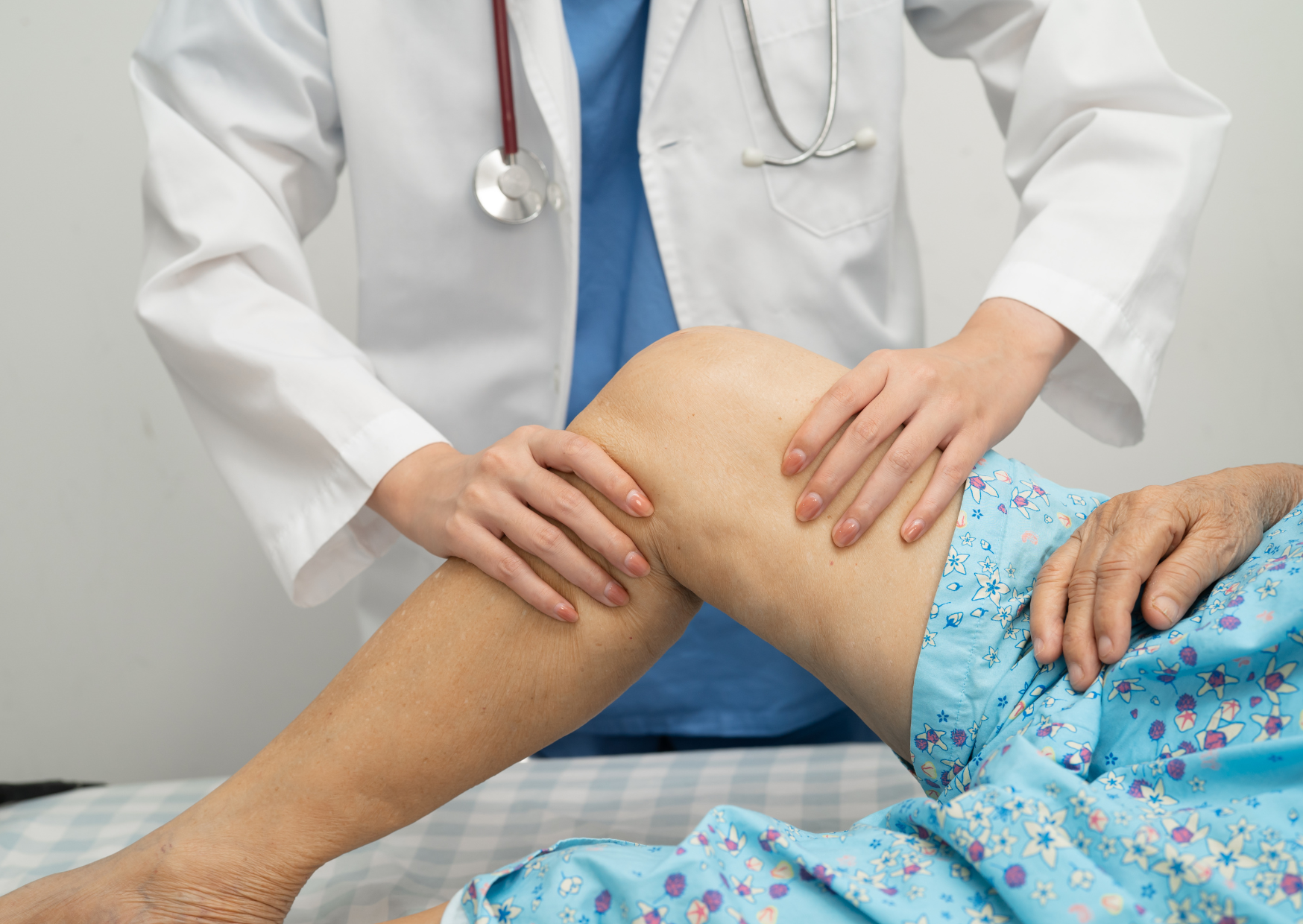The Knee Replacement That Costs $50,000 in America and €6,000 in Spain 4 Knee Replacement 3