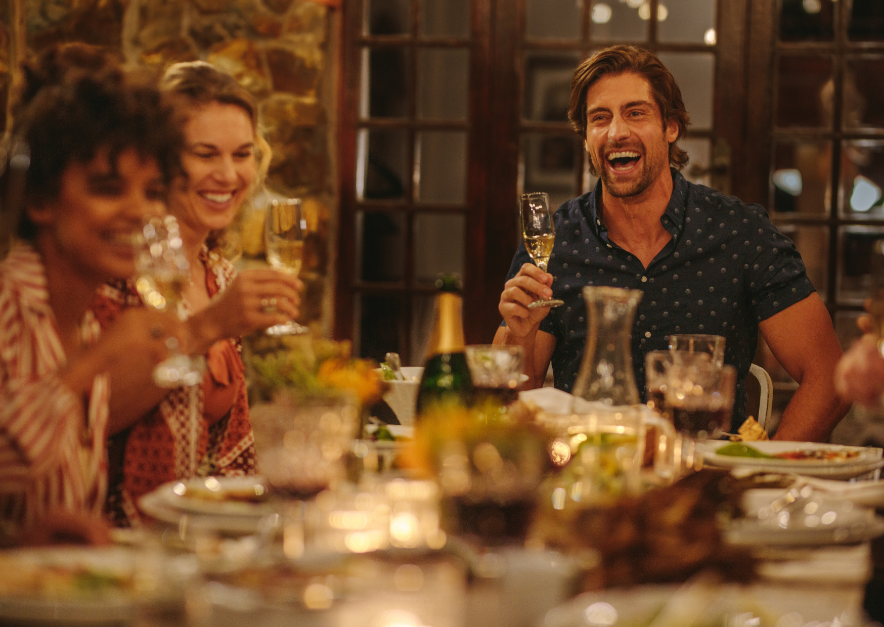 The Unspoken European Dinner Rule Americans Keep Breaking 3 dinner party 4