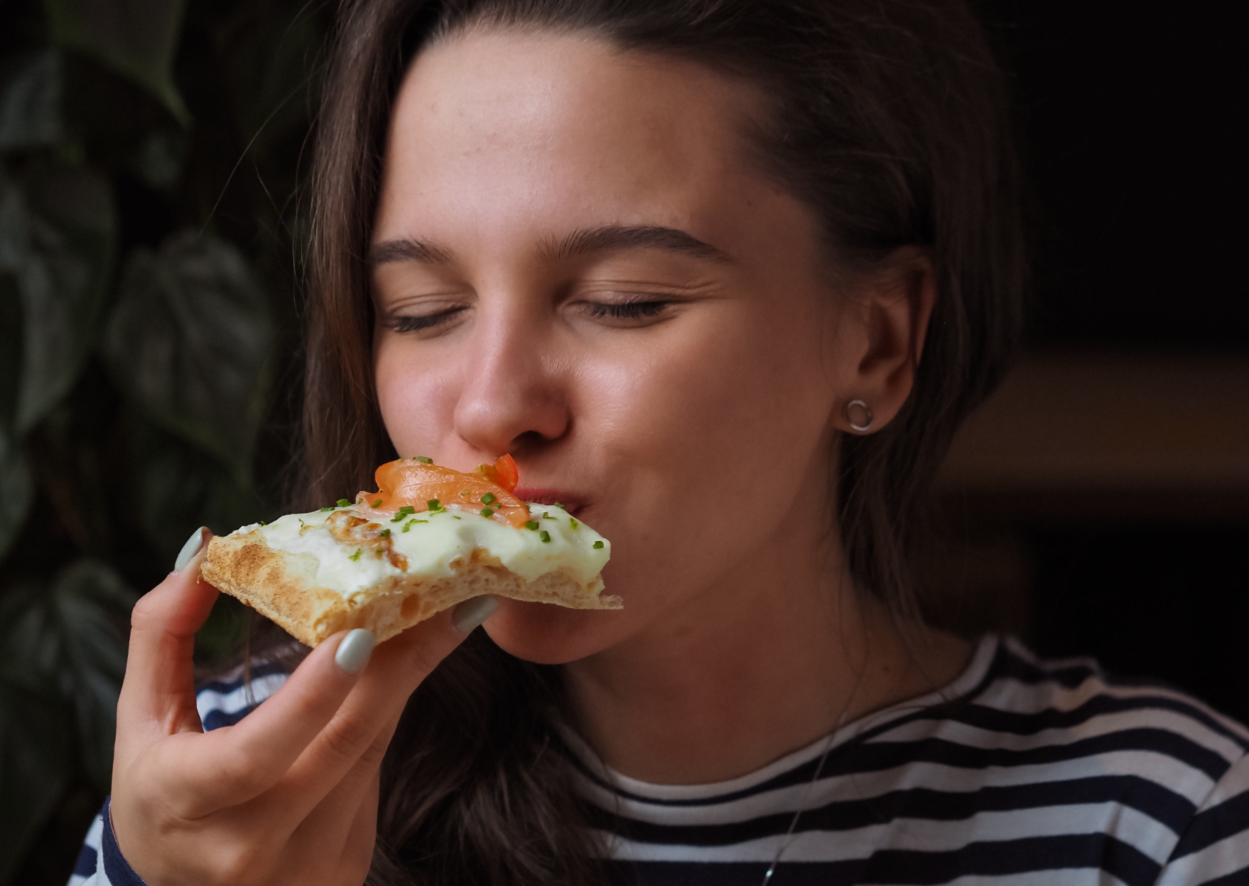 The Intermittent-Fasting Secret Hidden in Traditional French Mealtimes 5 French woman eating 6