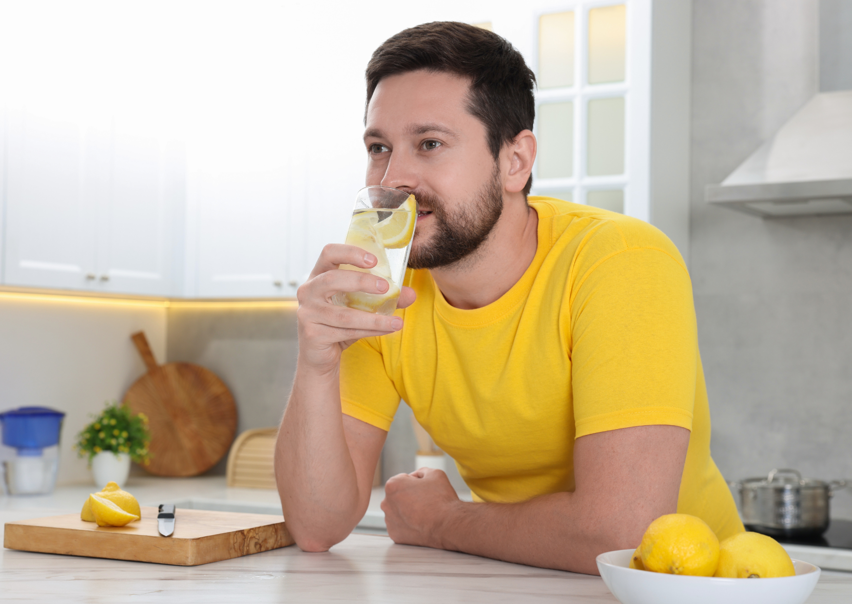 The Italian Morning Habit That Completely Reframed My Acid Reflux Routine: I Drank Lemon Water the Italian Way for 60 Days Then Closed the Antacid Bottle 1 Italian lemon water 4