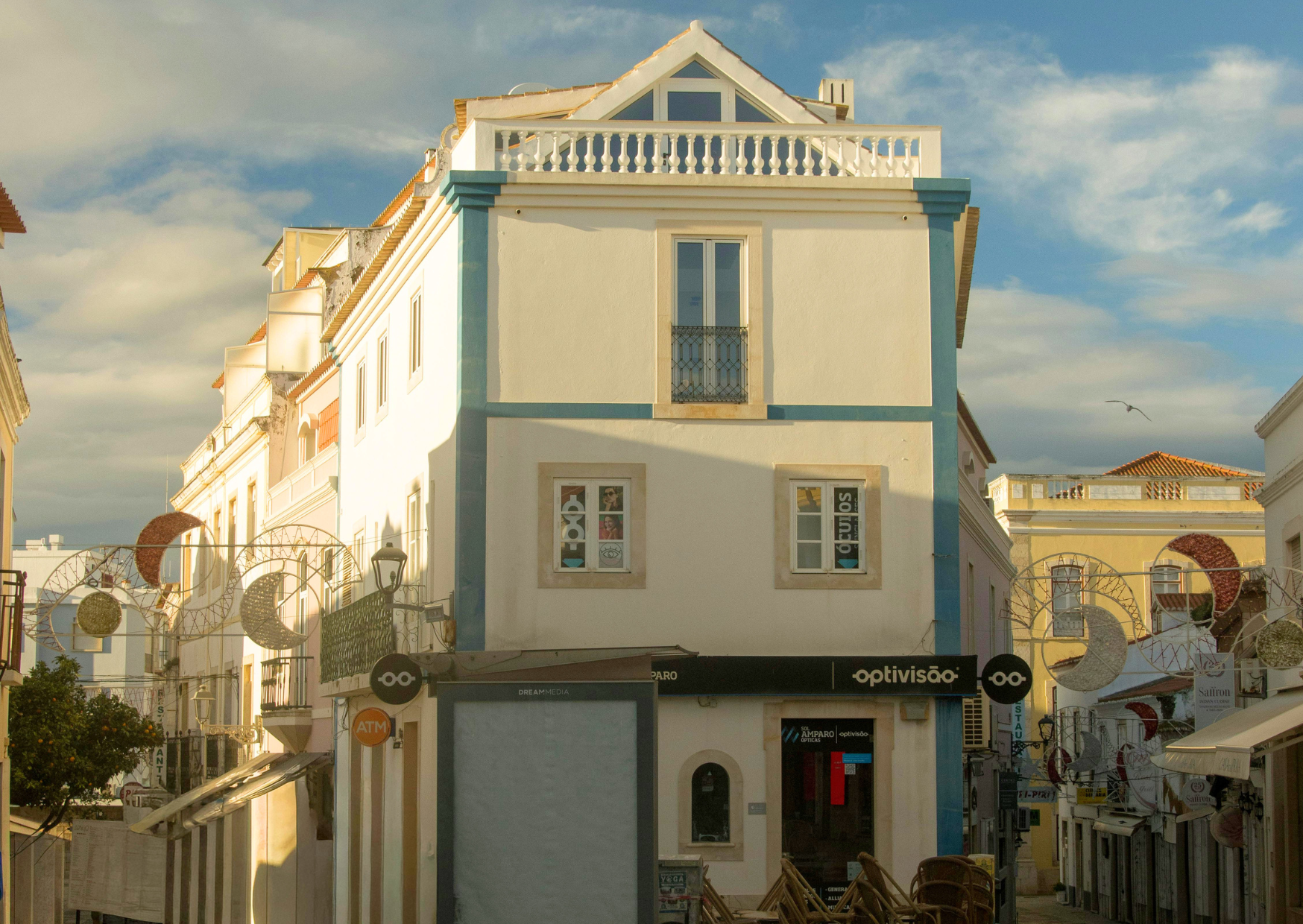 A Maine Couple Chose Portugal Because the Weather Felt Like Home: The Familiar-Climate Strategy 4 Lagos Portugal 4