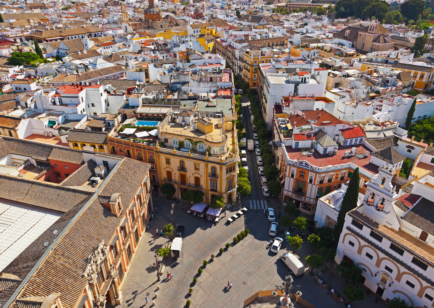 She Sold Her Tampa House for $340K, Moved to Sevilla And Still Has $215K at 68 1 Sevilla Spain 6