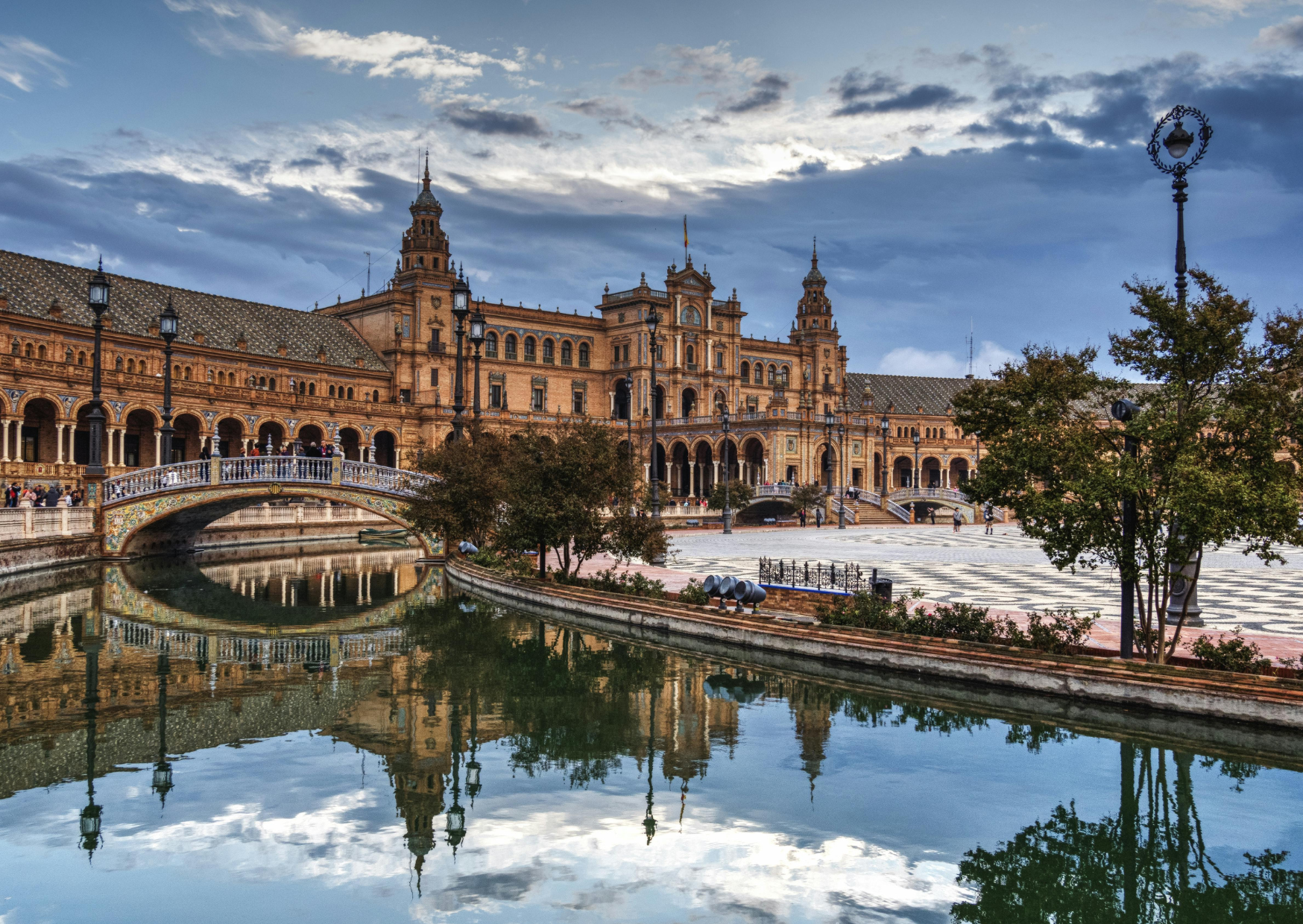 She Sold Her Tampa House for $340K, Moved to Sevilla And Still Has $215K at 68 3 Sevilla Spain