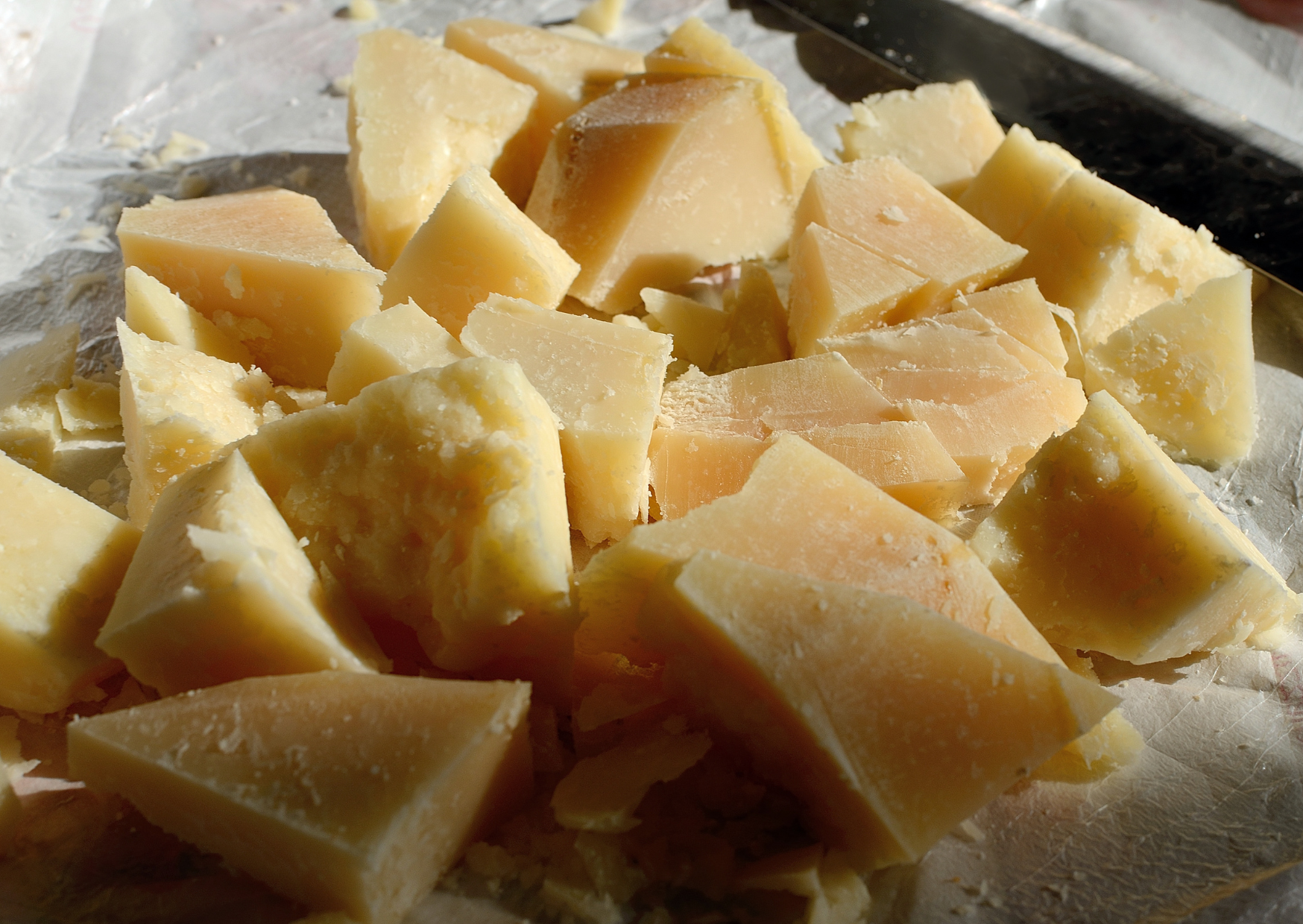 American Cheese Has 14 Ingredients: Real Parmigiano Has One And The Difference In Your Body 8 cheese 2