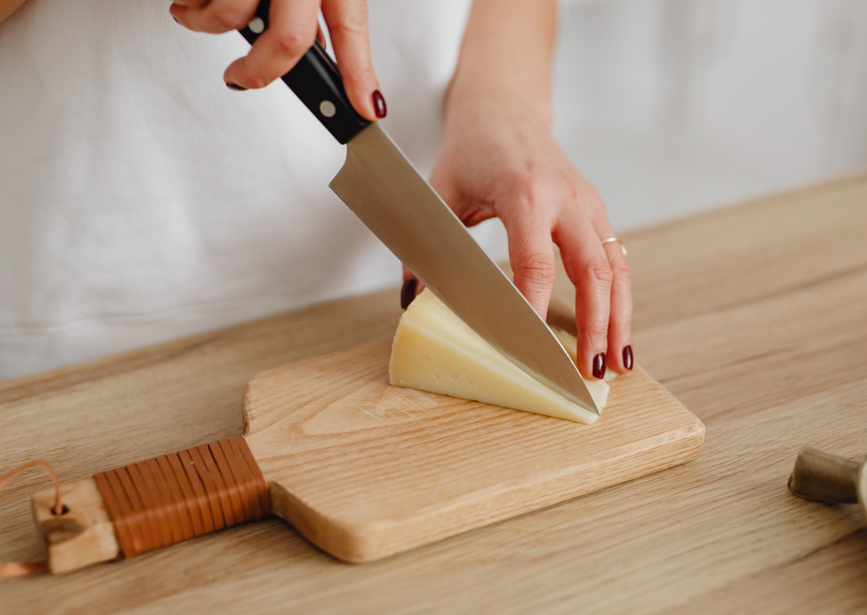 American Cheese Has 14 Ingredients: Real Parmigiano Has One And The Difference In Your Body 6 cheese 5