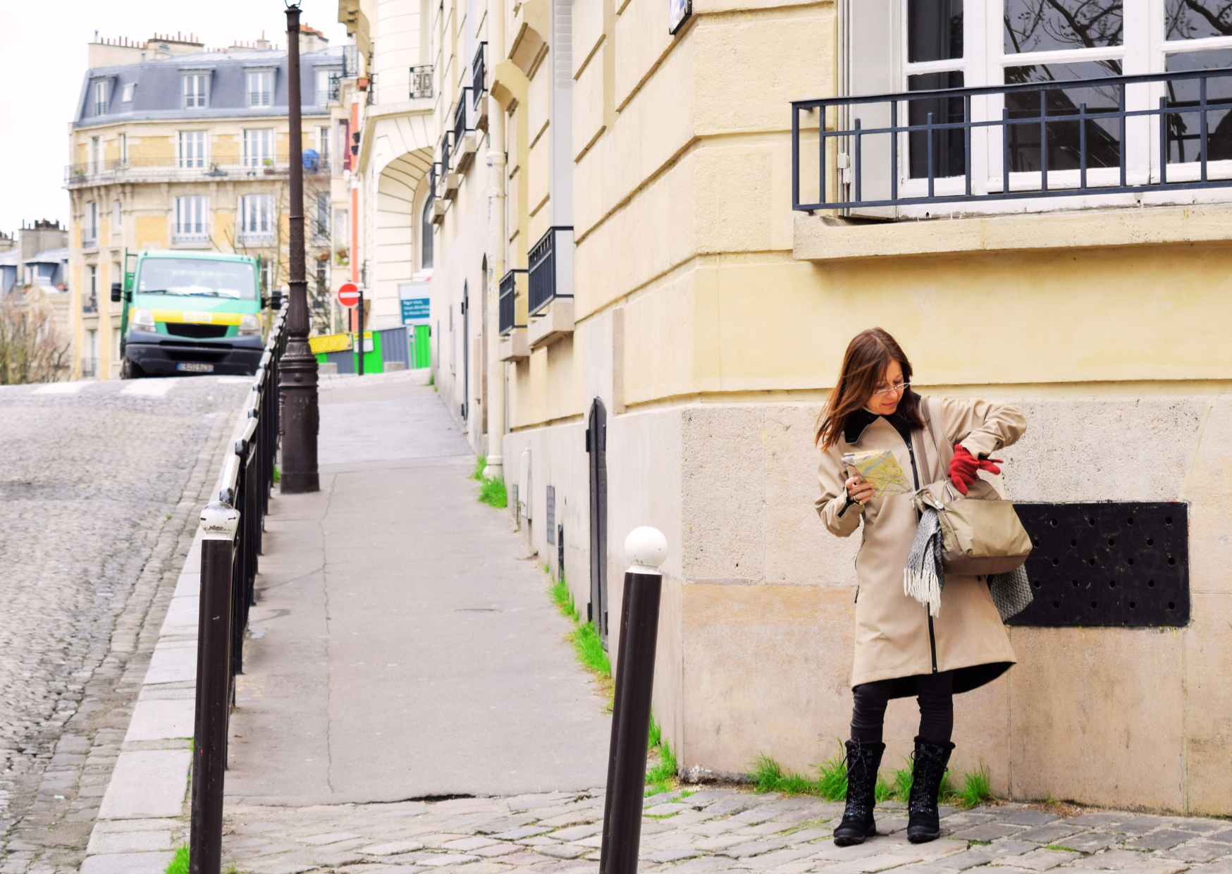 Why French People Don’t Ask “How Are You?” And It’s Not Because They’re Rude 4 french people 4